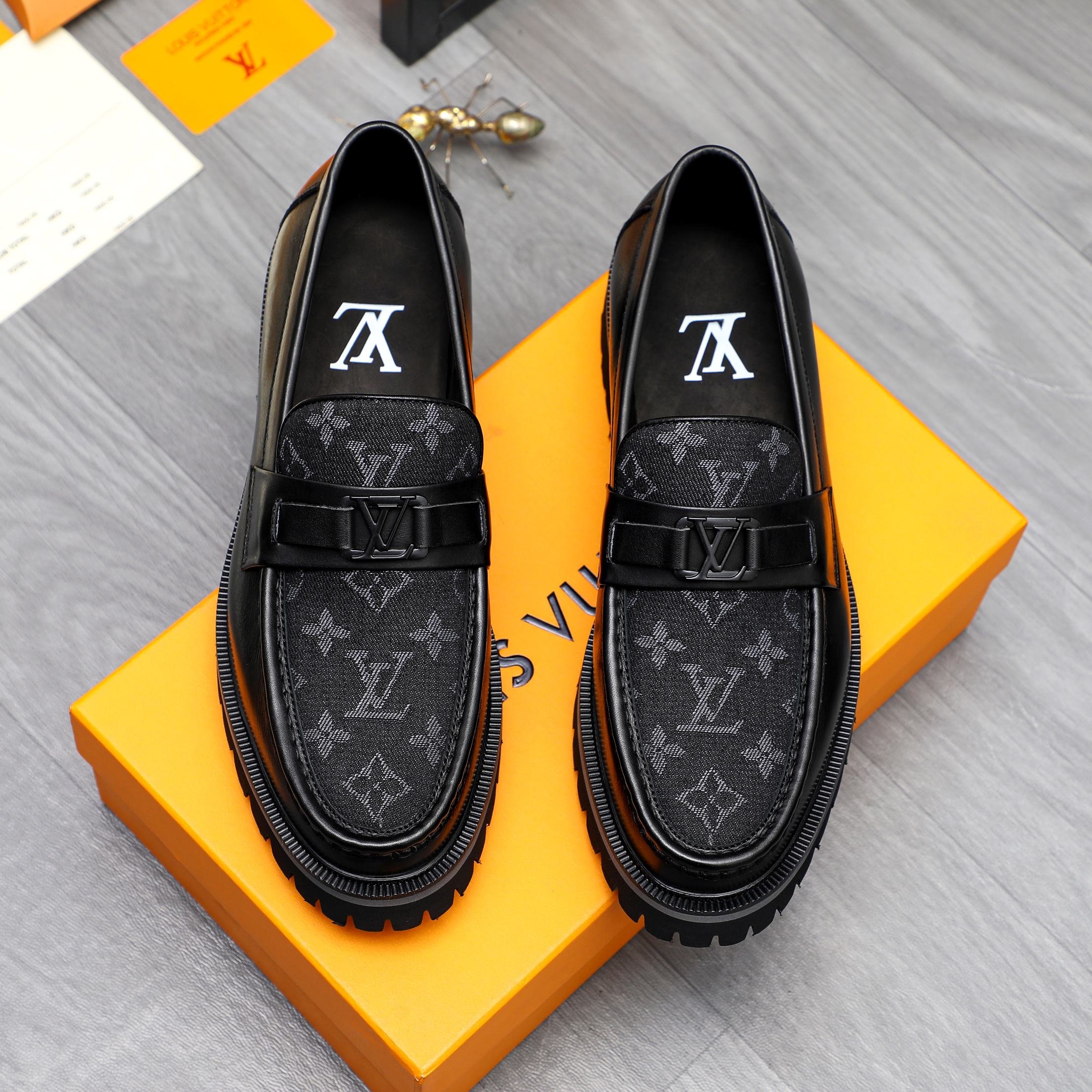 Louis Vuitton Men's Leather Loafers Business Casual Slip-On Shoes 3 a1744097585052 1742