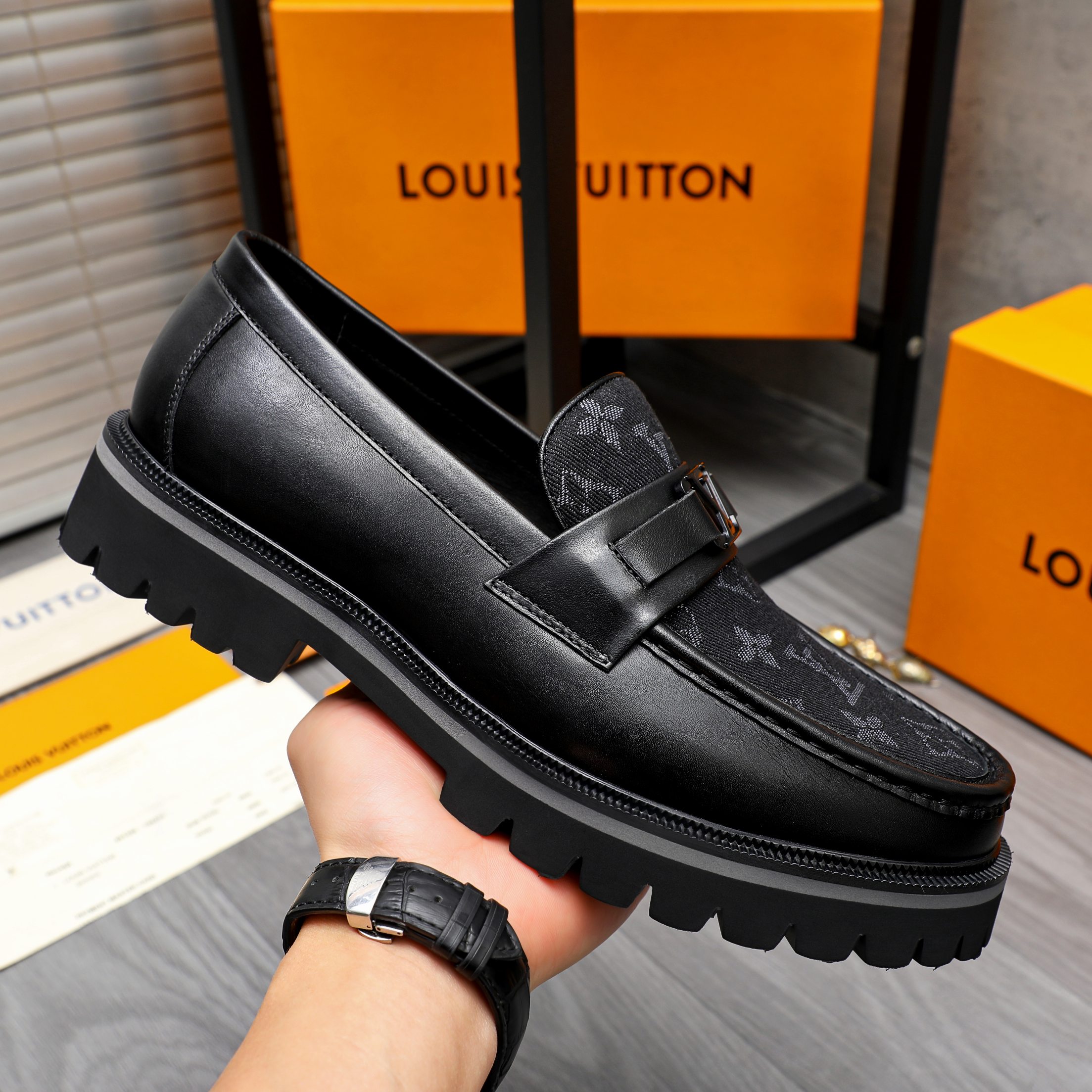 Louis Vuitton Men's Leather Loafers Business Casual Slip-On Shoes 8 a1744097586905 6340