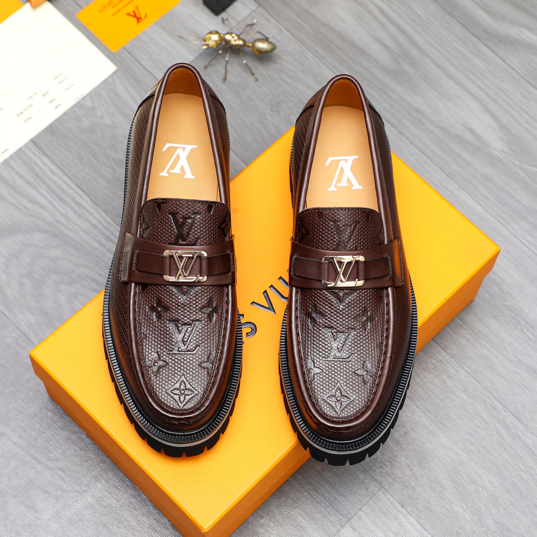 Louis Vuitton Men's Leather Loafers: Refined Style & Comfort (Sizes 39-44) 3 a1744097732309 5086