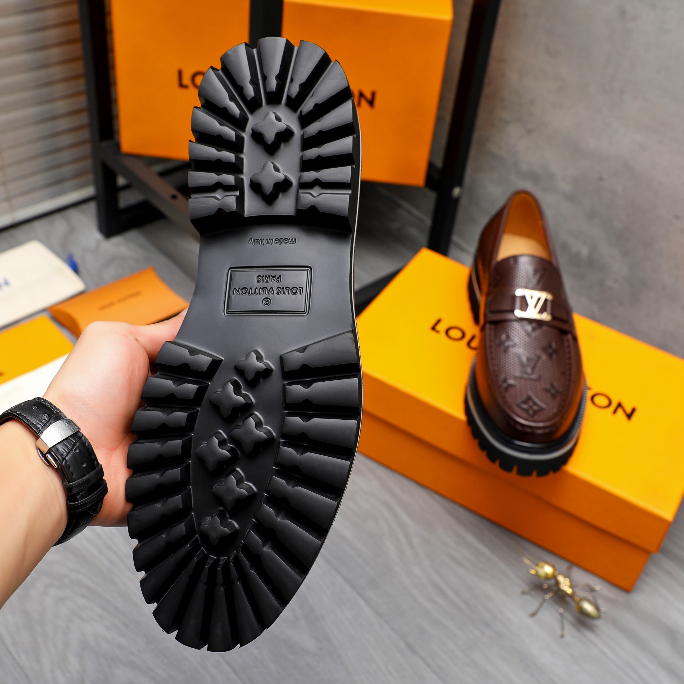 Louis Vuitton Men's Leather Loafers: Refined Style & Comfort (Sizes 39-44) 9 a1744097734086 5883