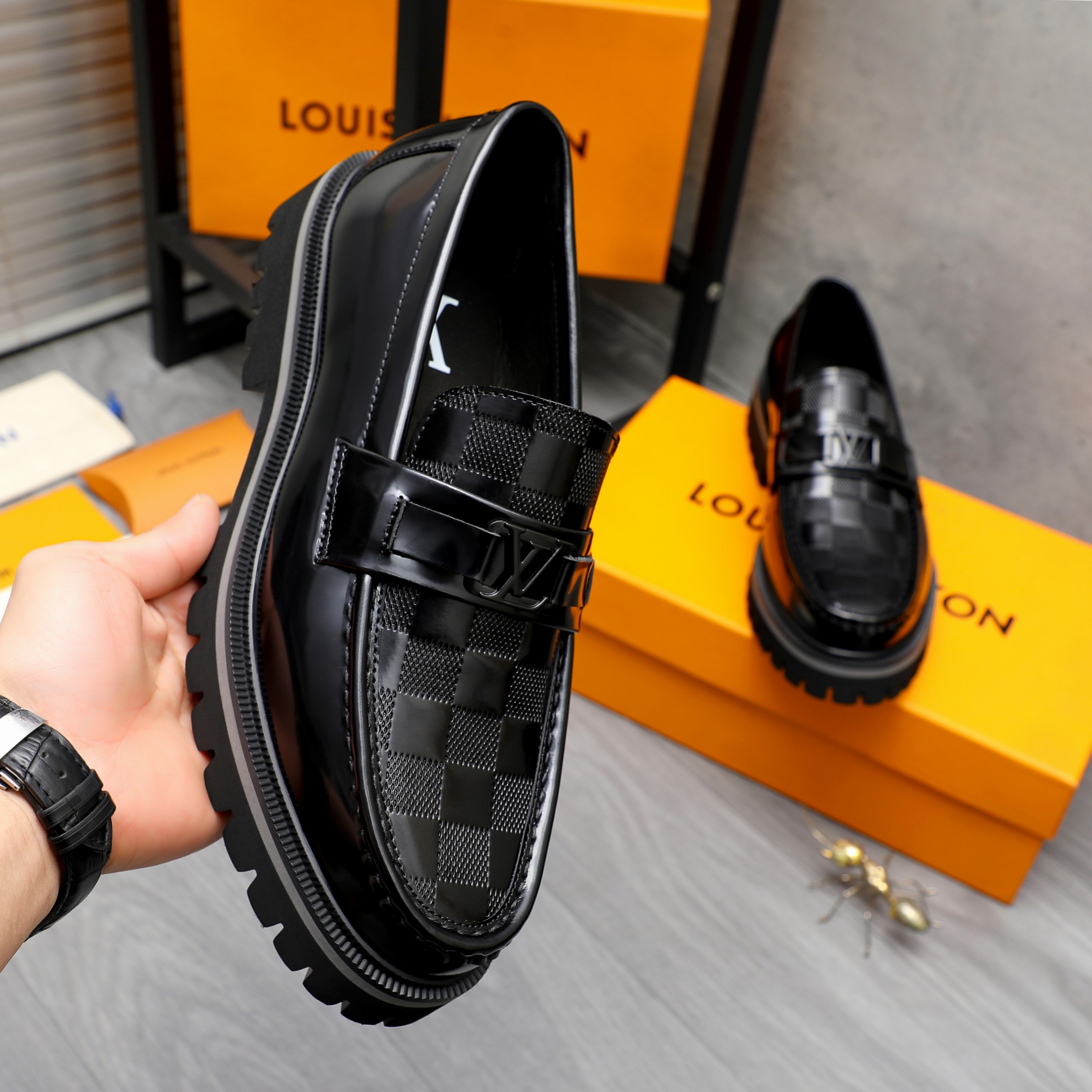 Louis Vuitton Men's Black Leather Damier Loafers Slip-Ons Dress Shoes 5 a1744098849161 2750