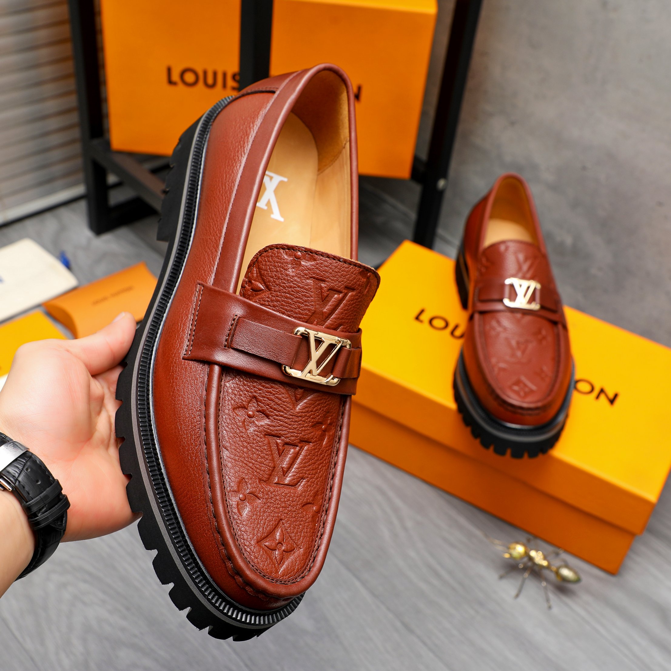 Louis Vuitton Men's Leather Loafers Slip-on Business Casual Shoes 6 a1744099060341 5836