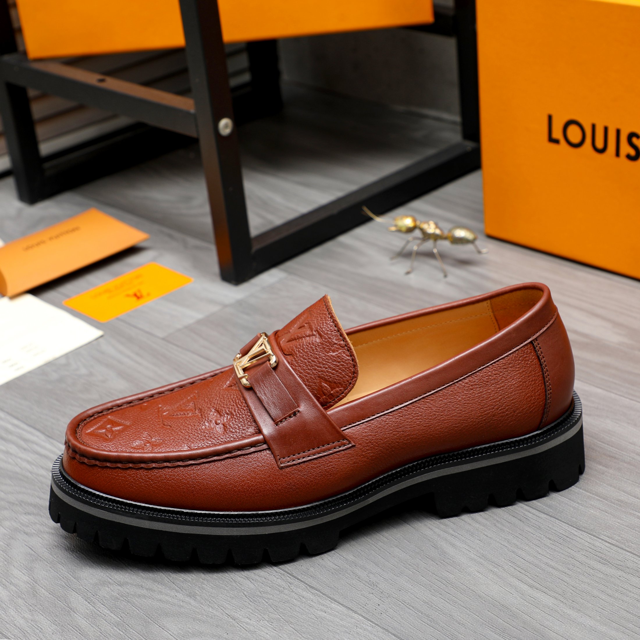 Louis Vuitton Men's Leather Loafers Slip-on Business Casual Shoes 7 a1744099062682 2774