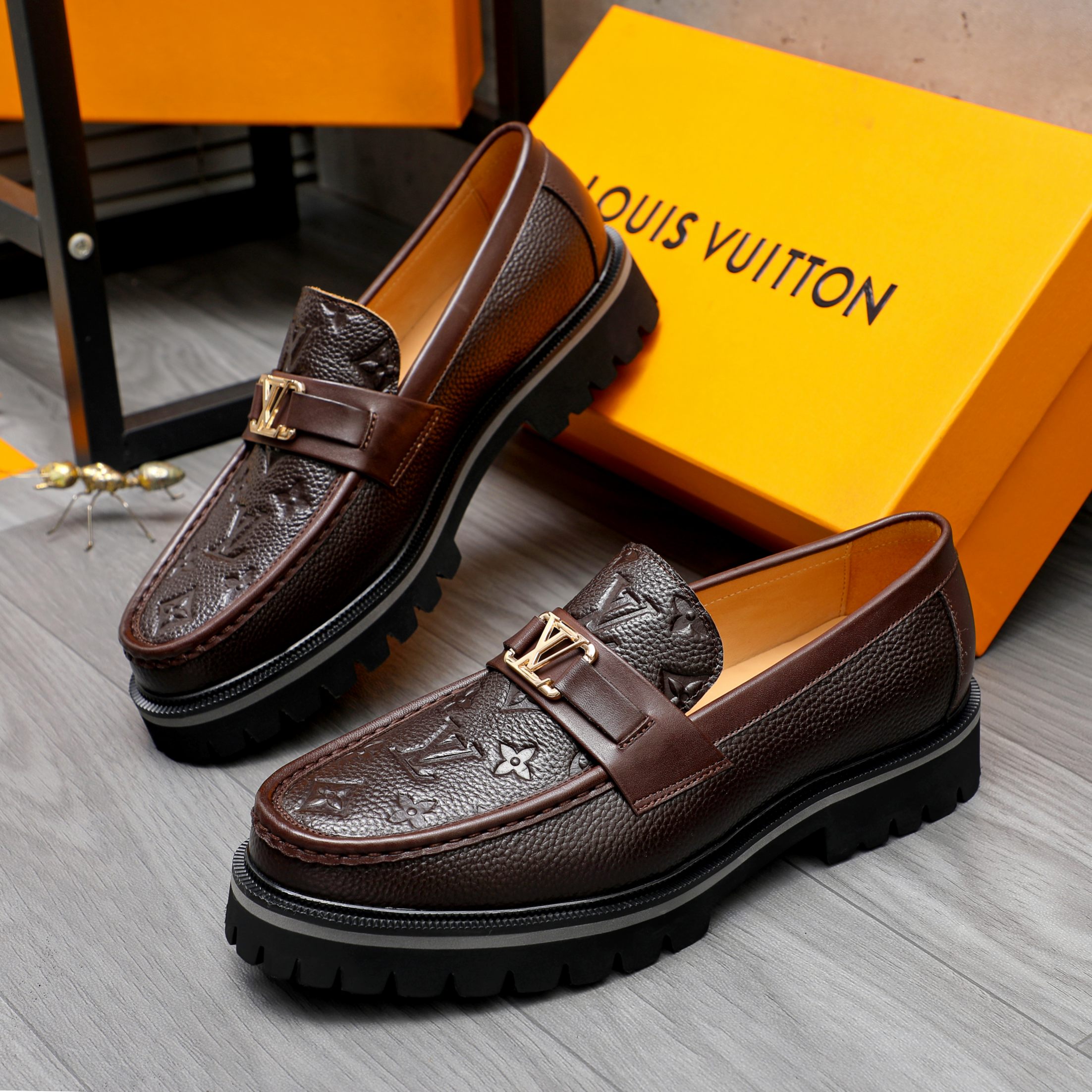 Louis Vuitton Men's Embossed Leather Loafers - Business Casual Slip-Ons 4 a1744099188272 8514