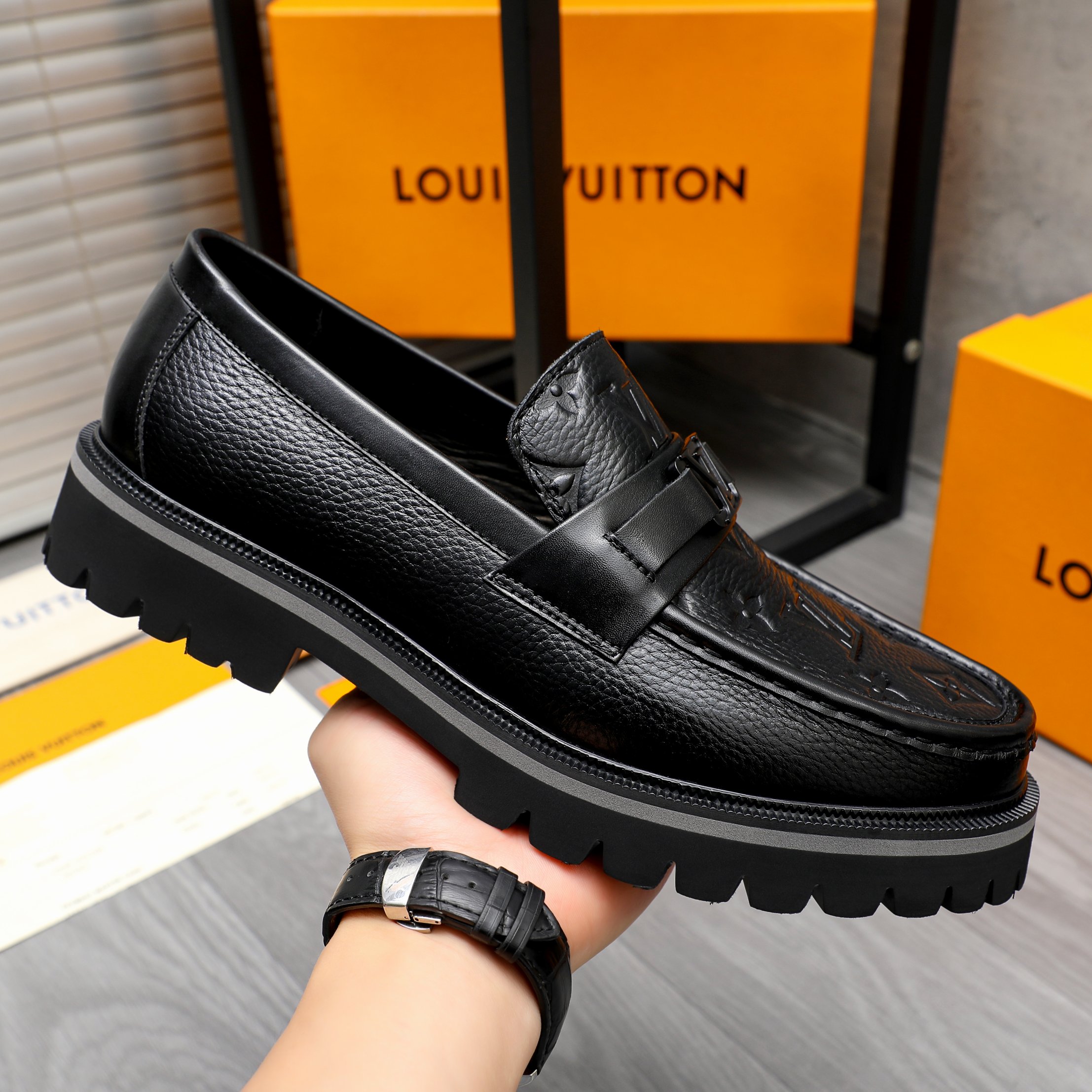 Louis Vuitton Men's Embossed Leather Loafers Business Casual Slip-Ons Size 39-44 8 a1744099575652 0377