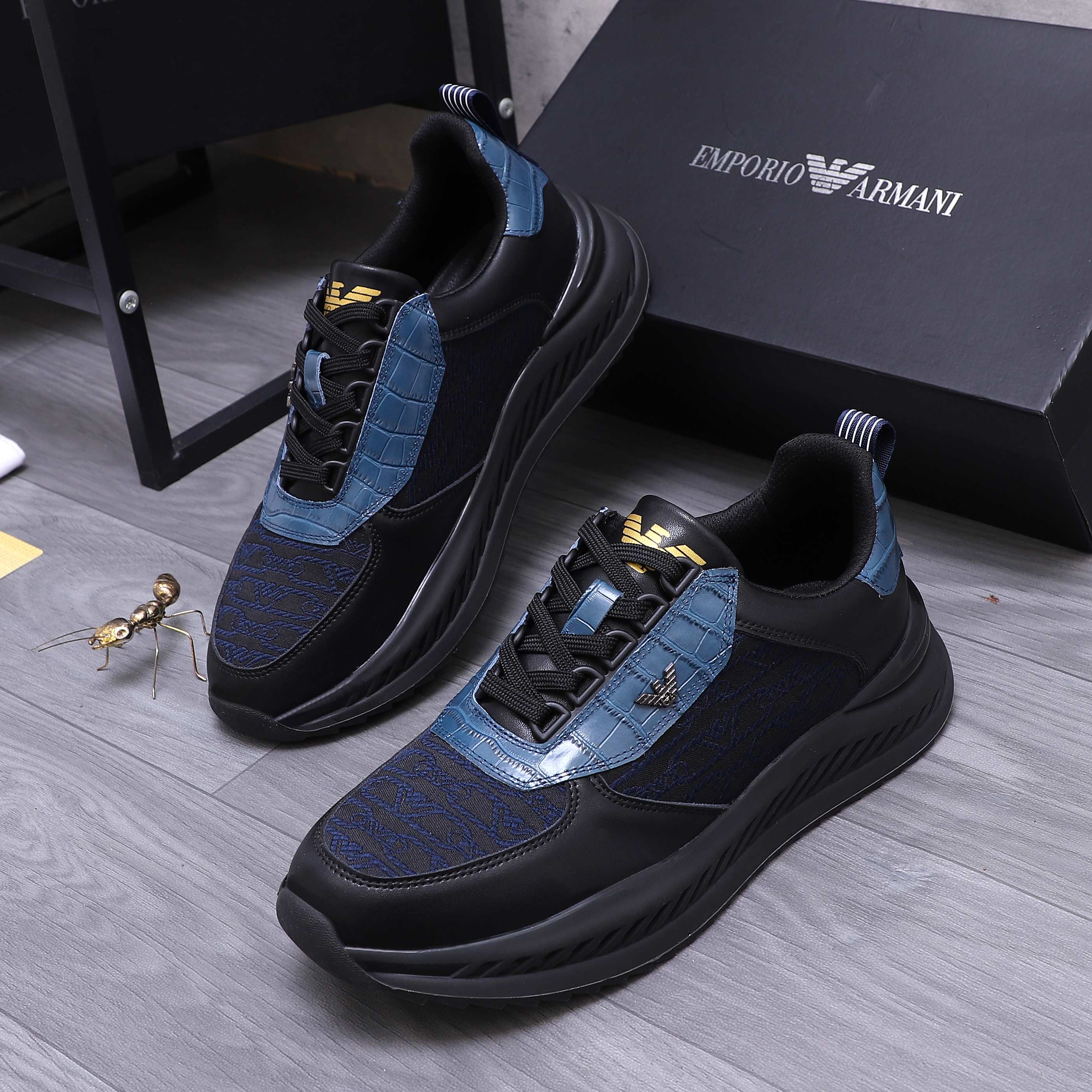 Armani Men's Leather and Fabric Sneakers - Stylish and Comfortable 4 a1744271089238 2236