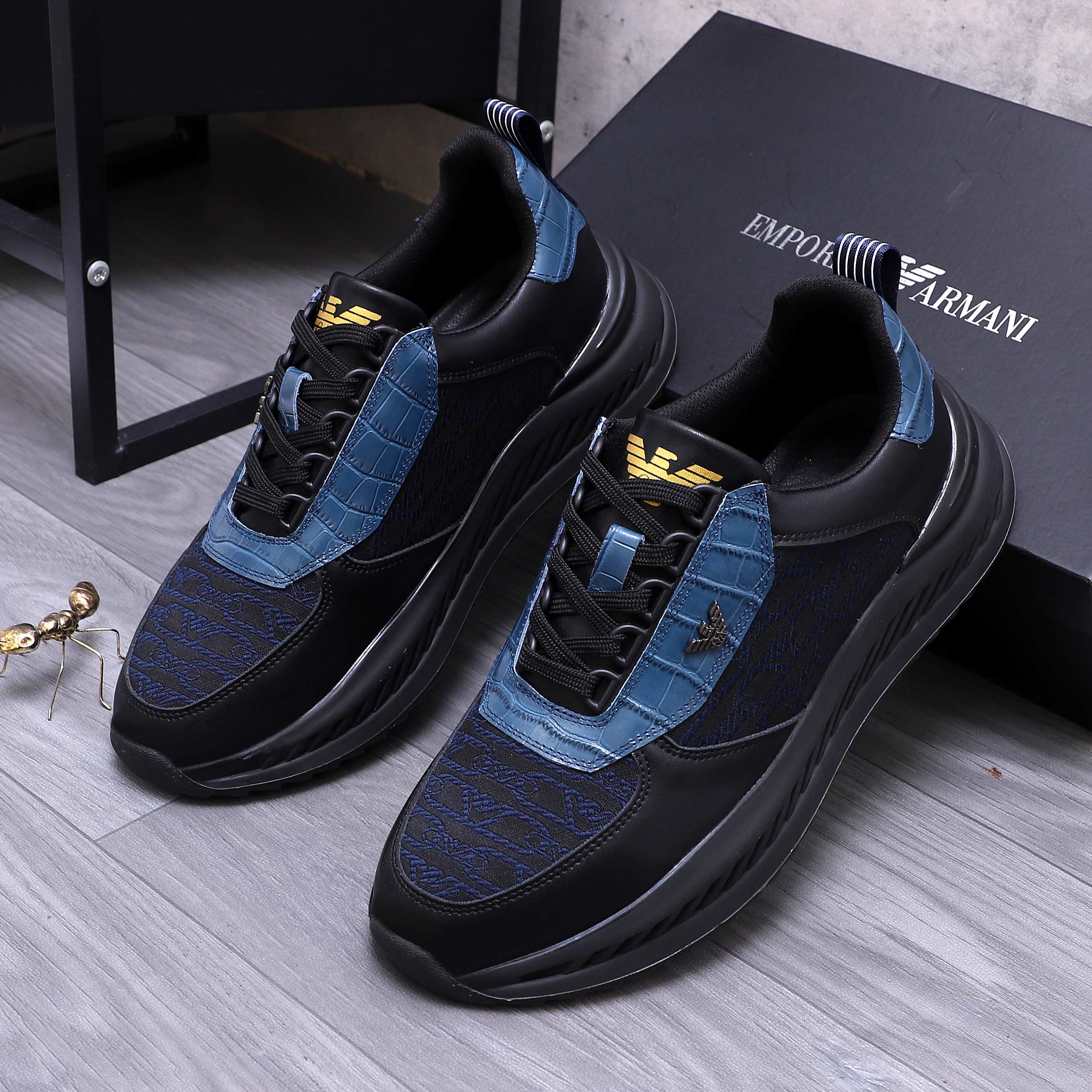 Armani Men's Leather and Fabric Sneakers - Stylish and Comfortable 3 a1744271089253 0212