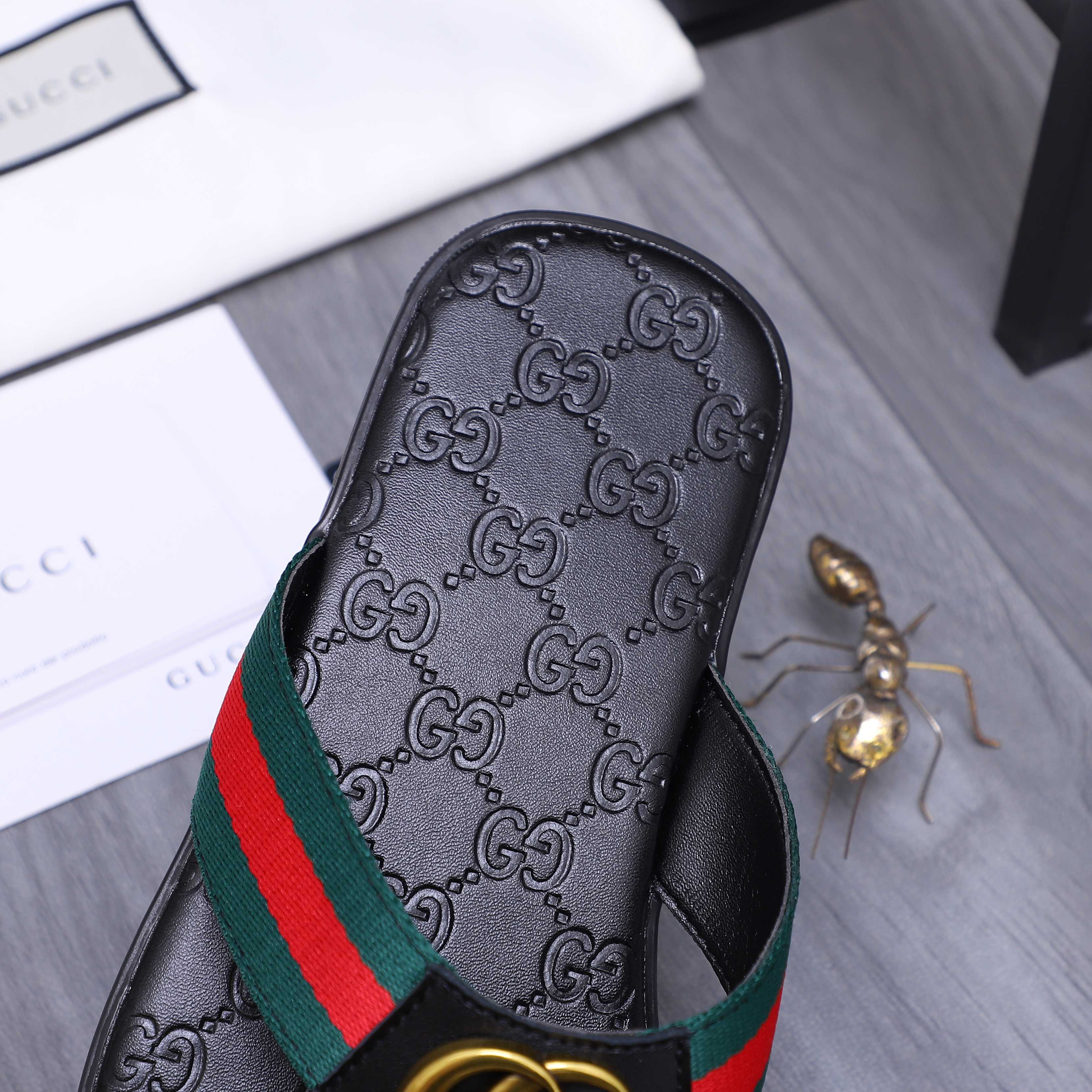 Gucci Men's Leather Thong Sandals with GG Logo Detail - Size 38-44 11 a1744354590658 7278