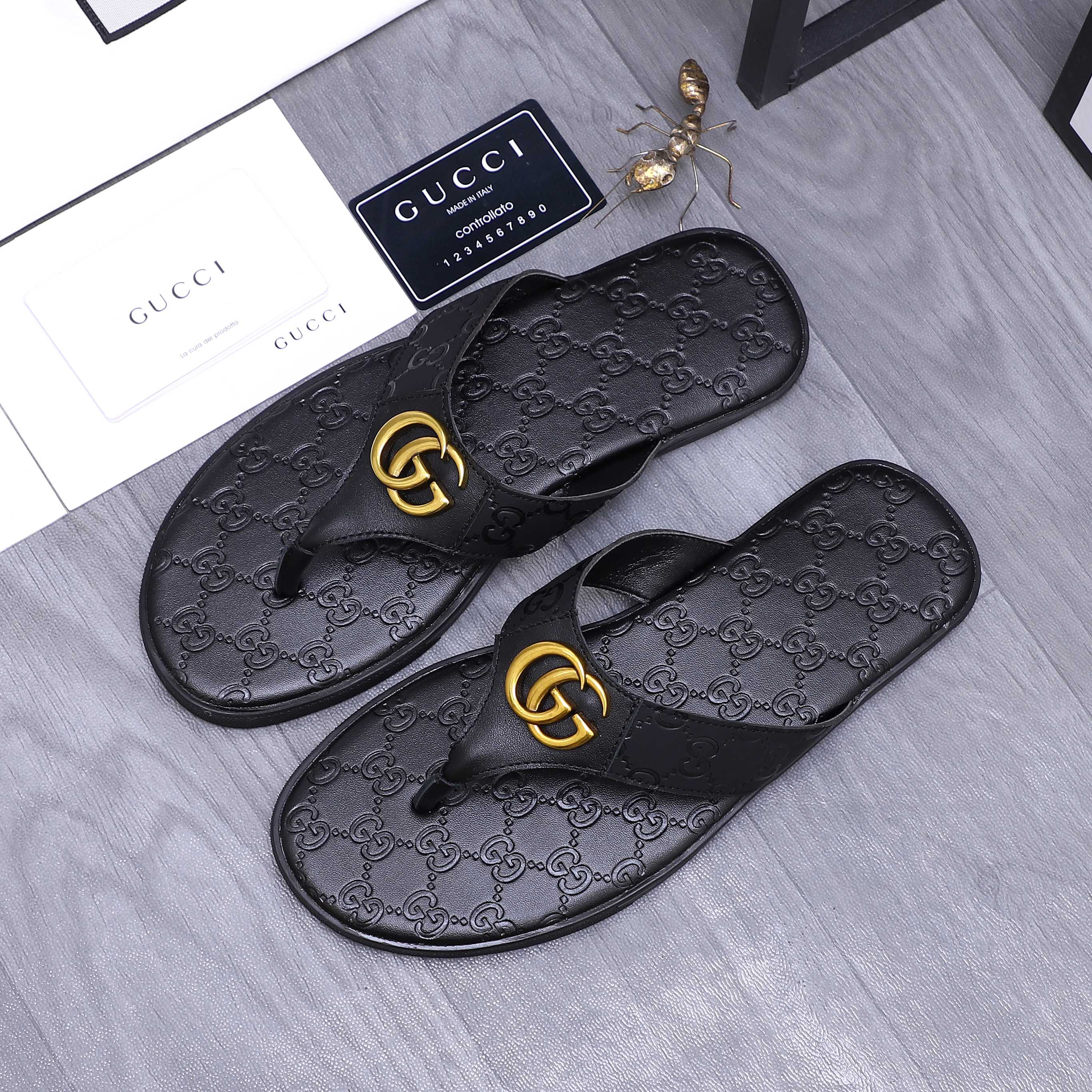 Gucci Men's Leather Thong Sandals with GG Logo - Black 3 a1744354865431 5375