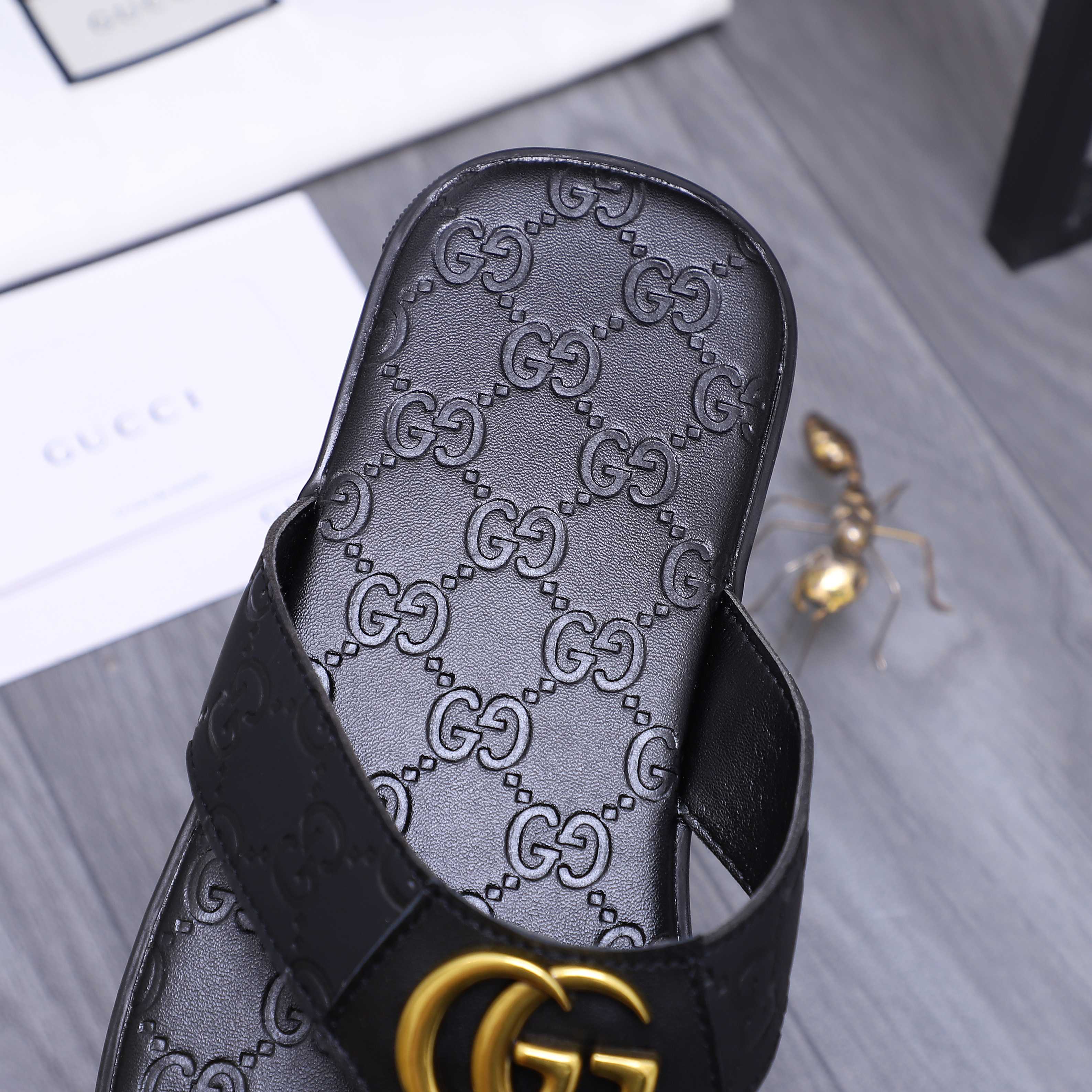 Gucci Men's Leather Thong Sandals with GG Logo - Black 11 a1744354867879 5851
