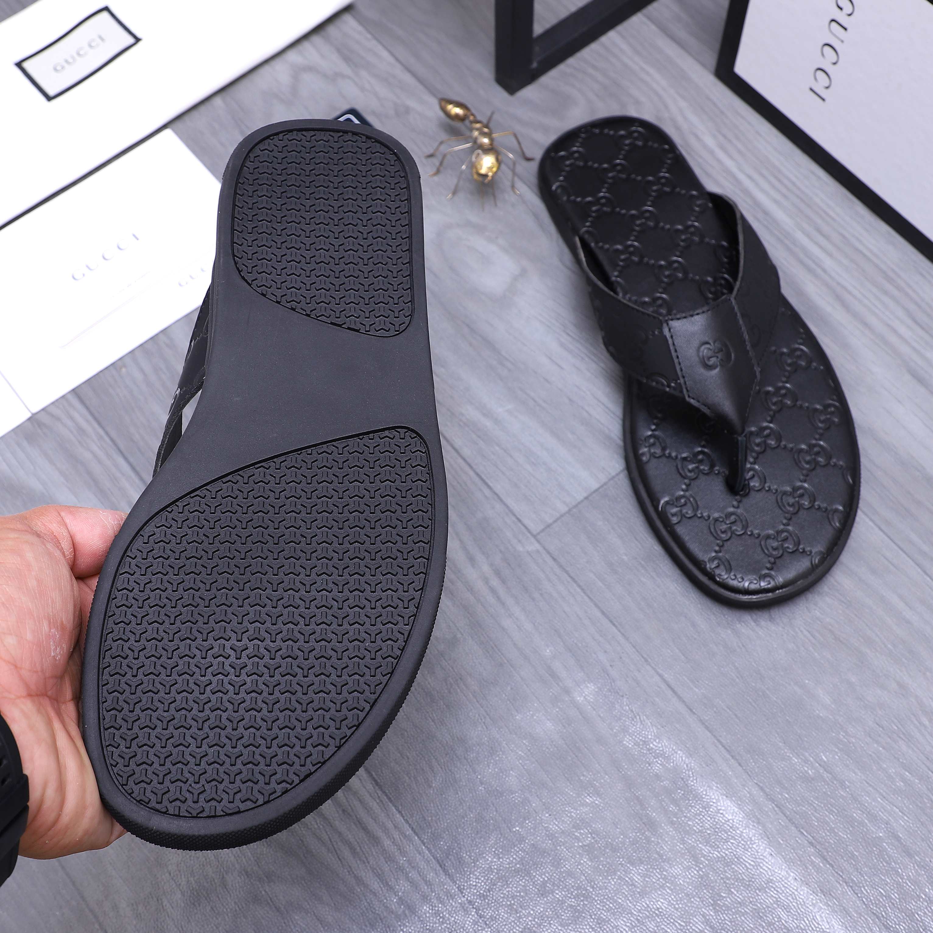 Gucci Men's Leather Thong Sandals with GG Logo and Web Stripe 9 a1744355389985 7205