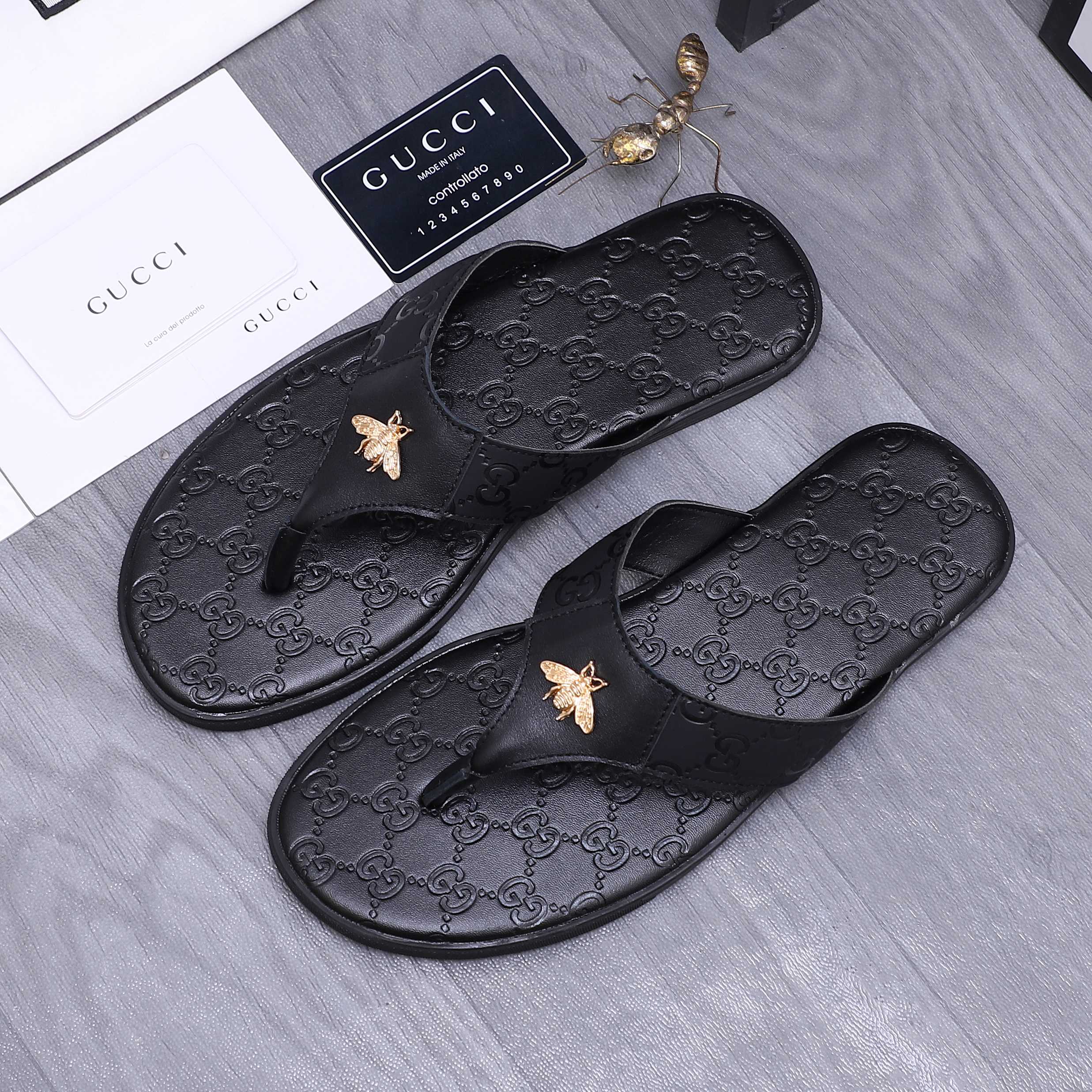 Gucci Embossed Leather Thong Sandals with Iconic Logo and Bee Details 4 a1744355536483 0336