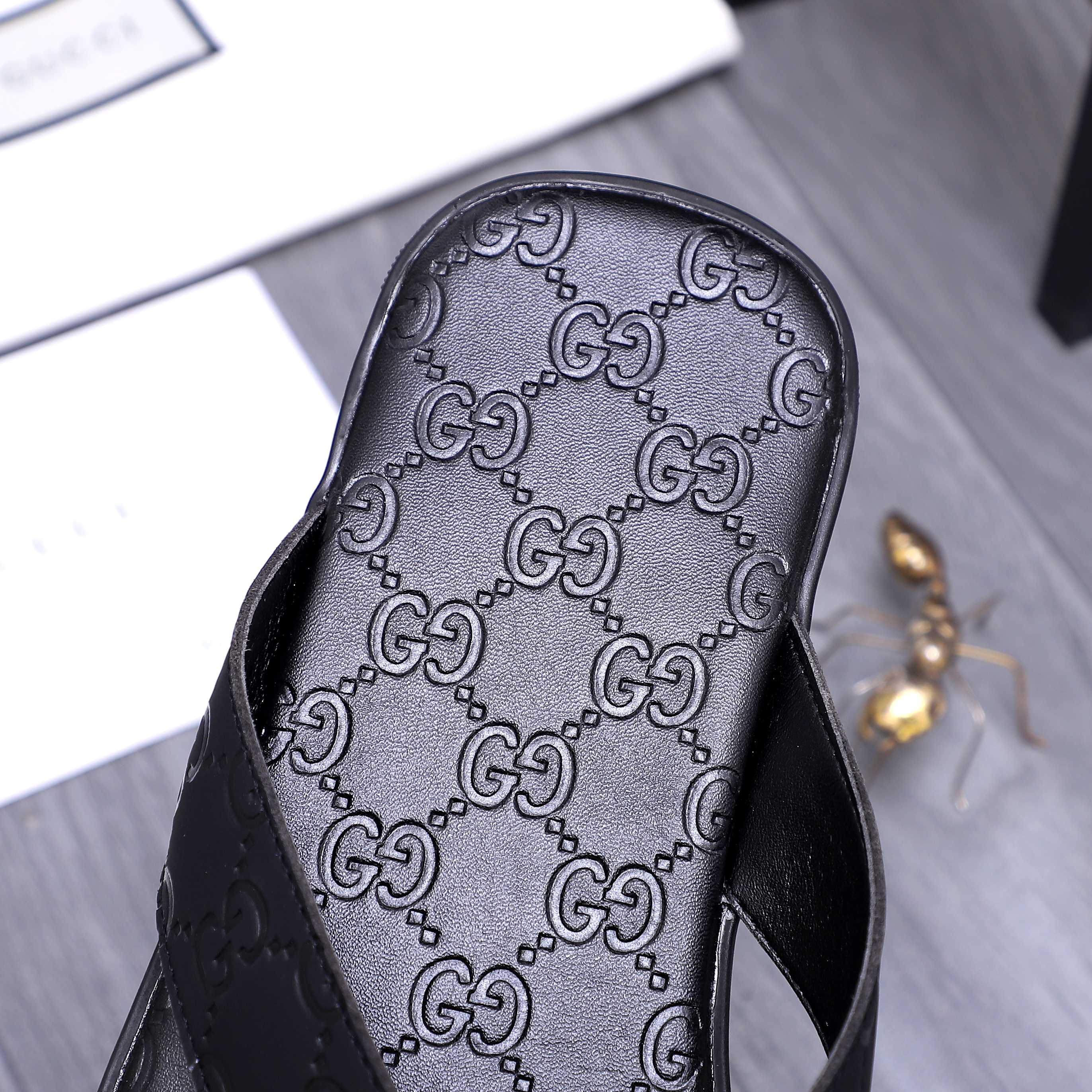 Gucci Embossed Leather Thong Sandals - Luxurious Comfort & Style (Sizes 38-44) 11 a1744355819489 0038