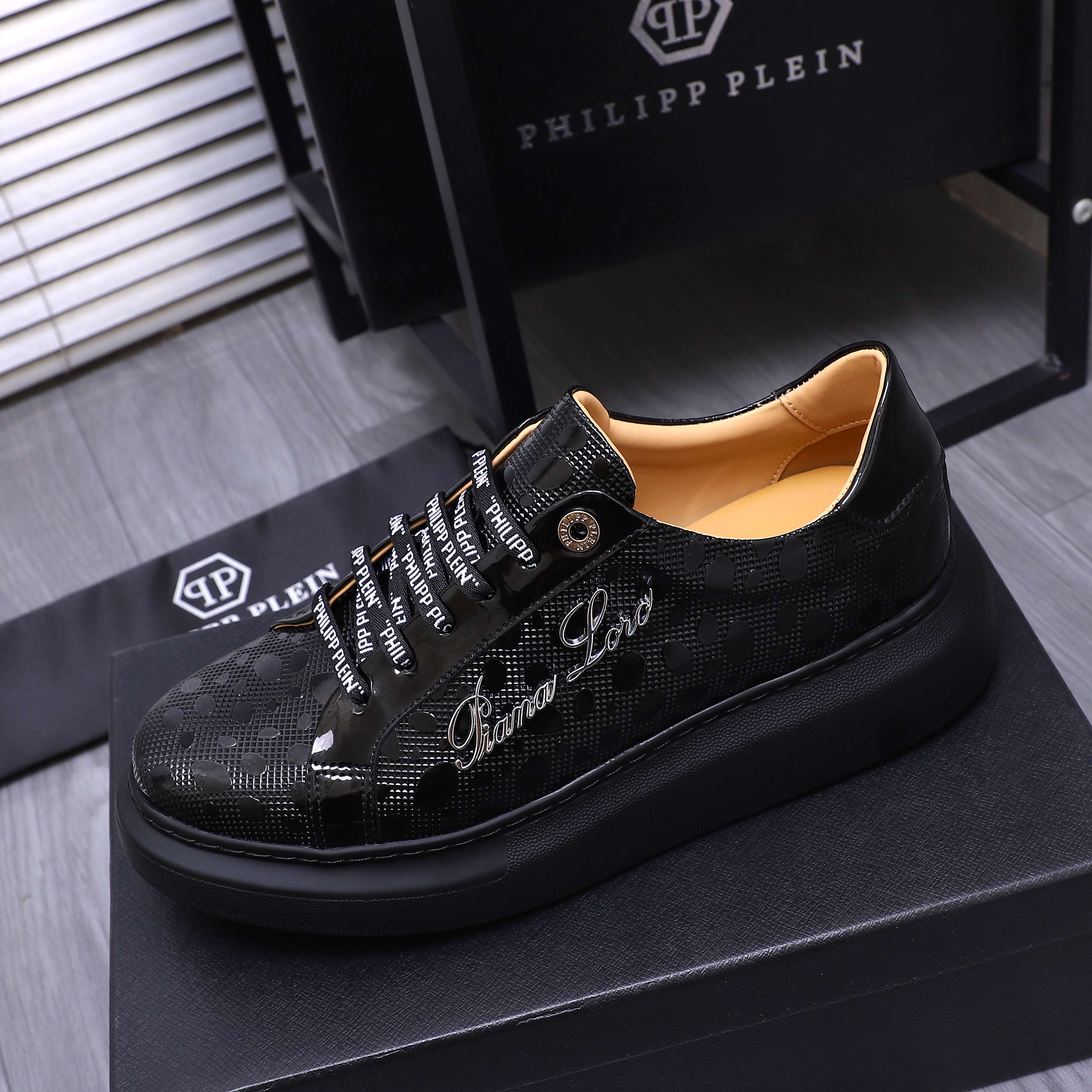 Philipp Plein Embossed Leather Low-Top Sneakers - Fashionable and Comfortable 6 a1744700865358 7768