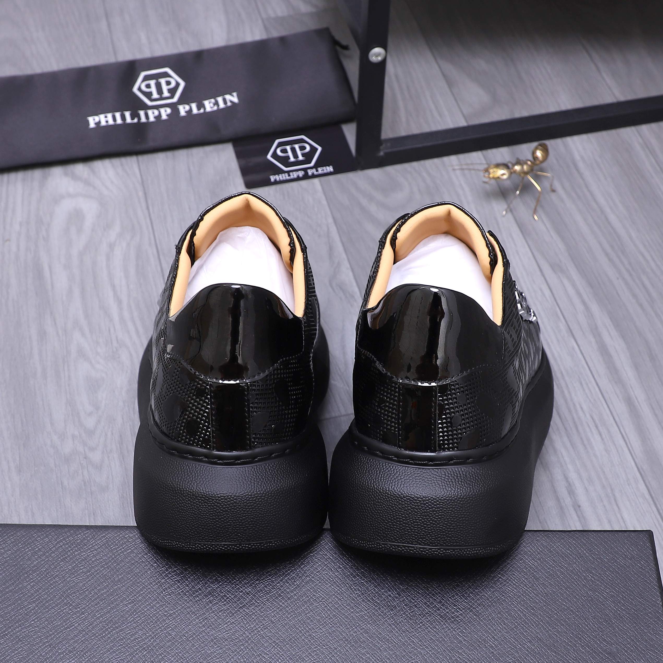 Philipp Plein Embossed Leather Low-Top Sneakers - Fashionable and Comfortable 11 a1744700895734 3571