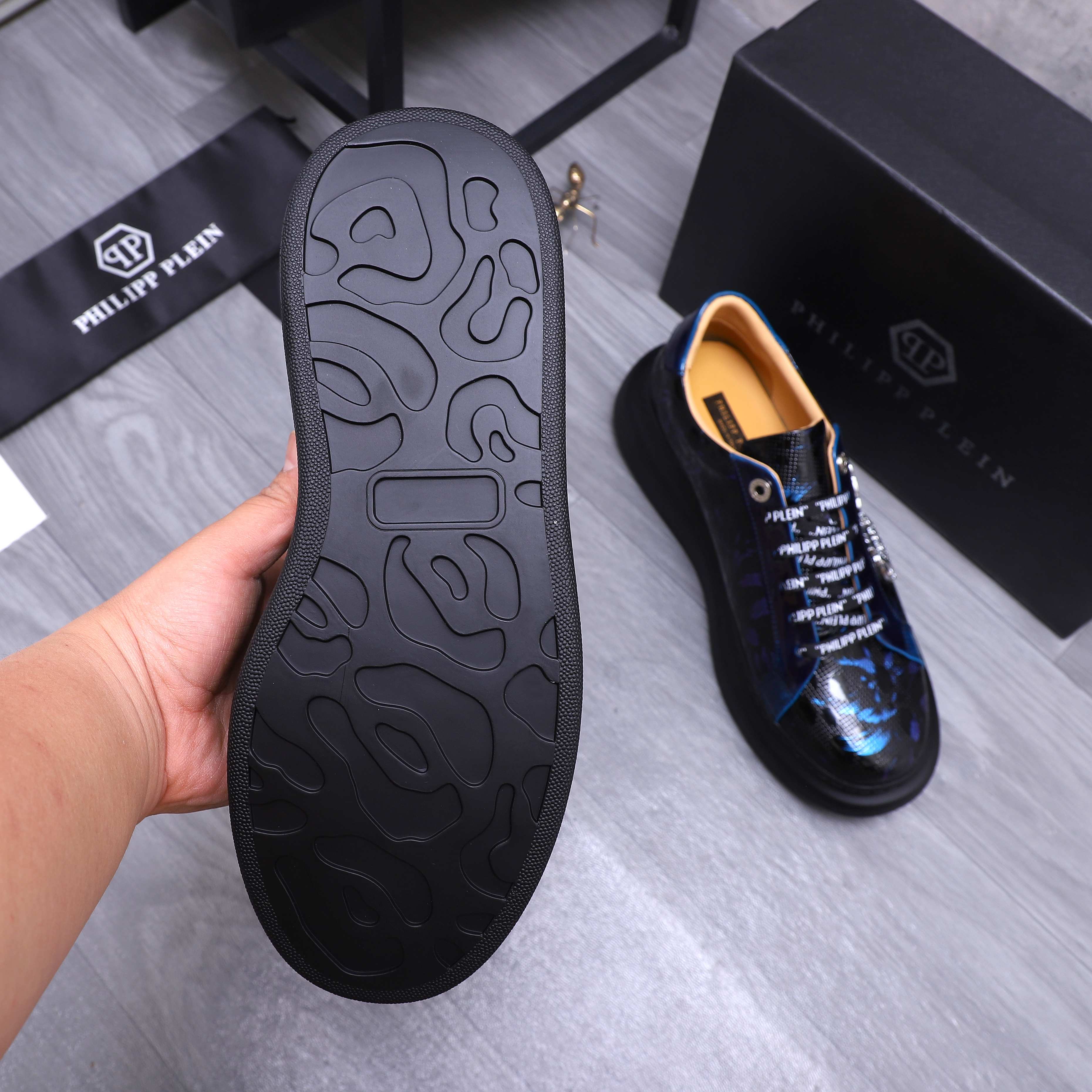 Philipp Plein Embossed Lacquered Leather Sneakers with Metal Logo Detail 8 a1744701517786 6606