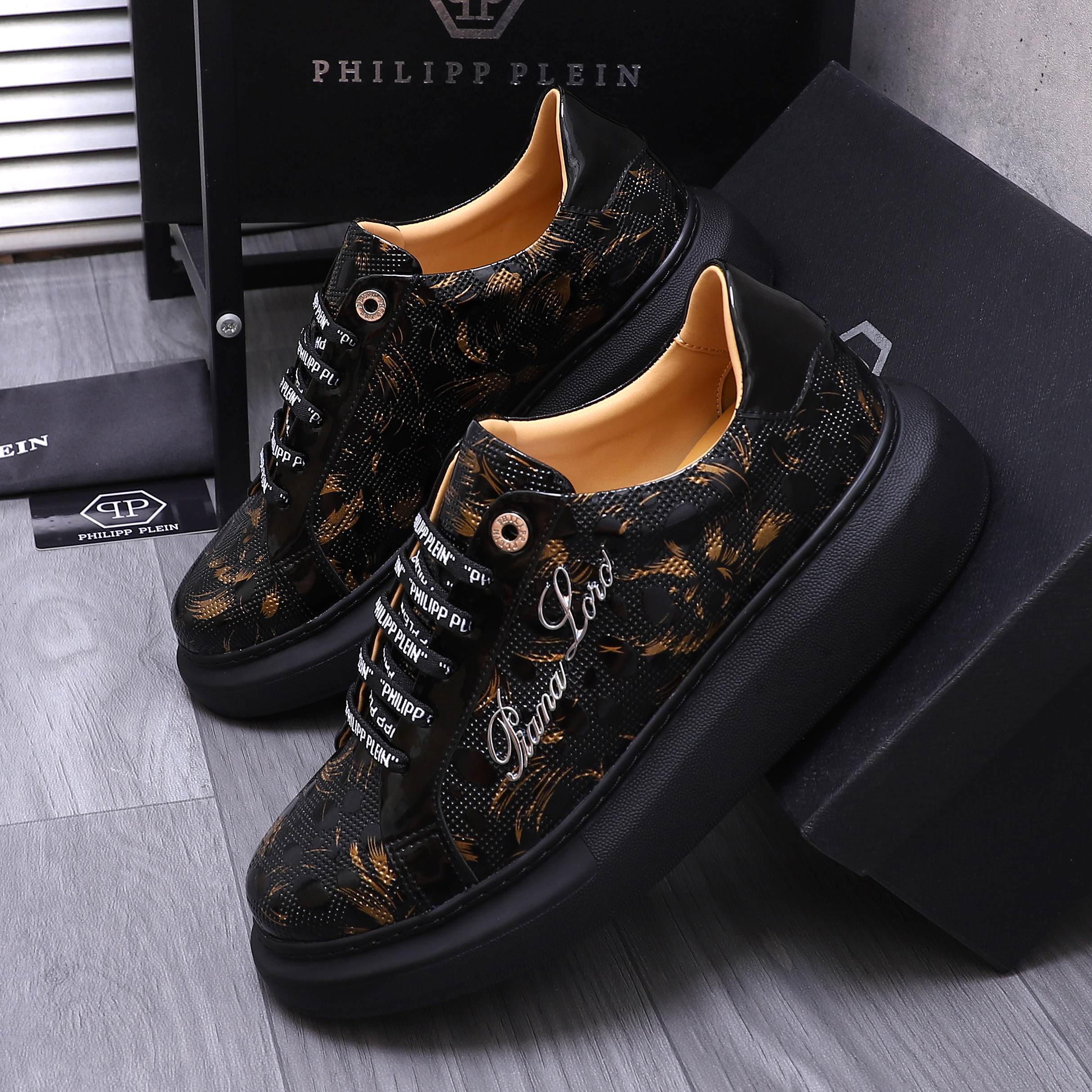 Philipp Plein Embossed Leather Lace-Up Sneakers - Stylish Comfort 3 a1744701695556 8076