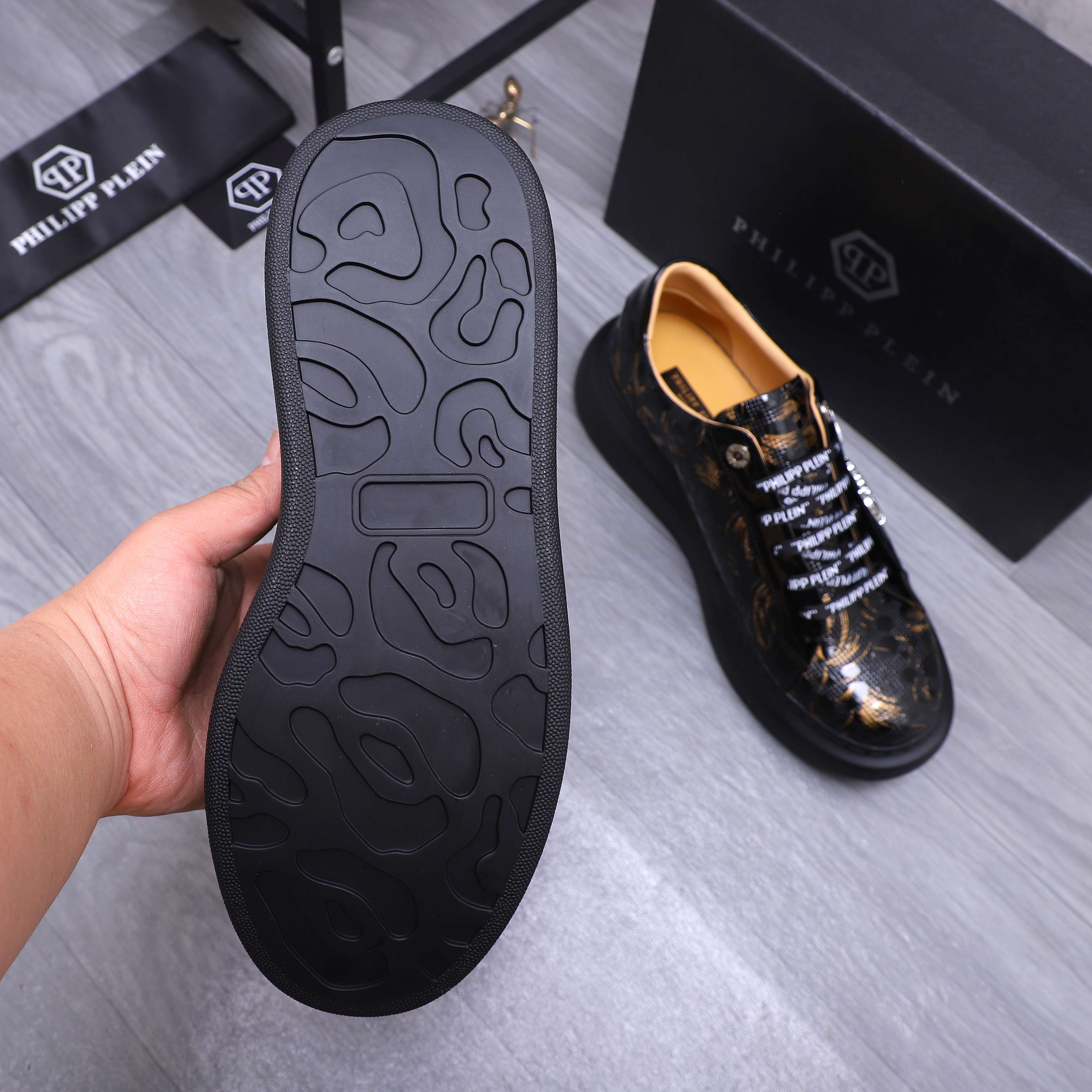 Philipp Plein Embossed Leather Lace-Up Sneakers - Stylish Comfort 8 a1744701698179 8582