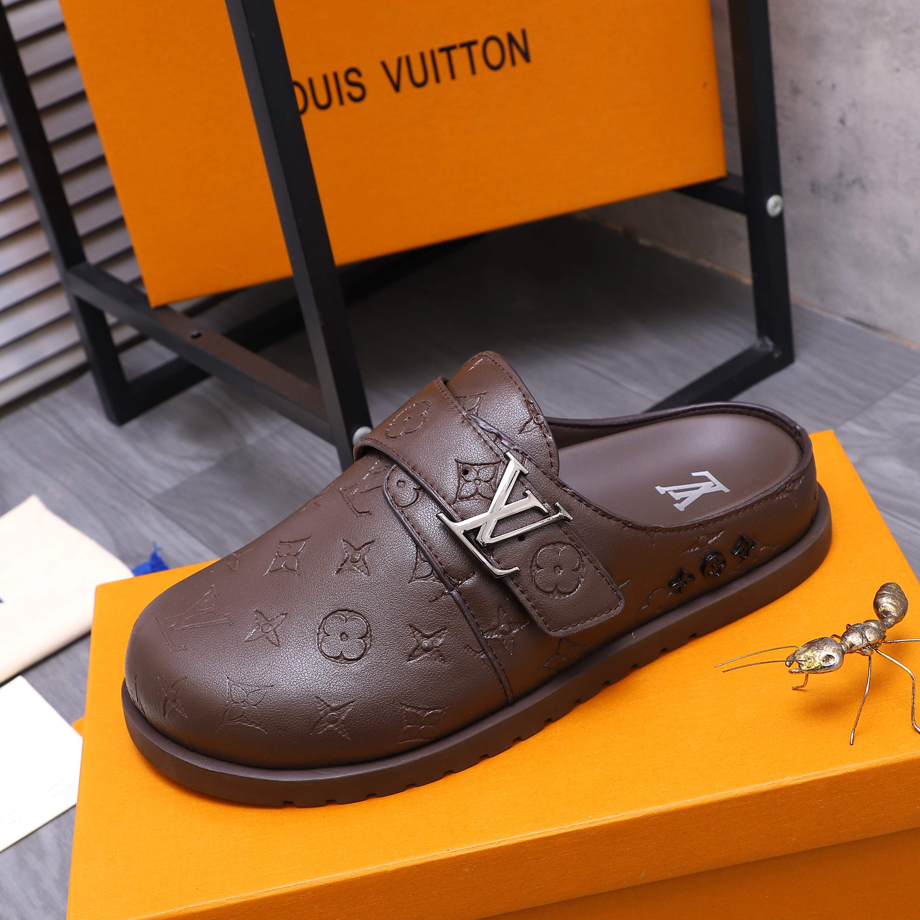 Louis Vuitton Men's Half Slippers, Genuine Leather, Classic Monogram 7 a1744783770012 3183