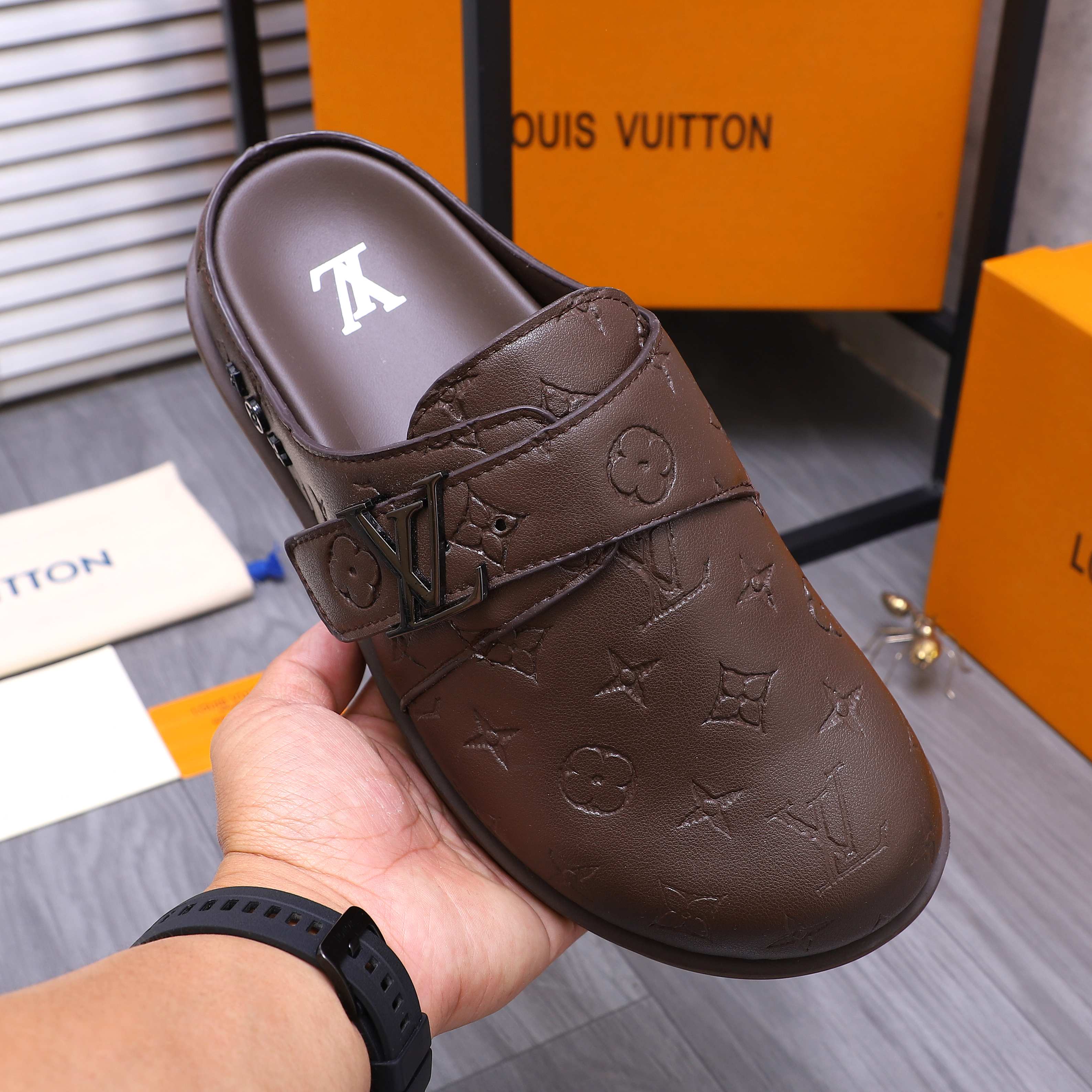 Louis Vuitton Men's Half Slippers, Genuine Leather, Classic Monogram 8 a1744783770100 8486
