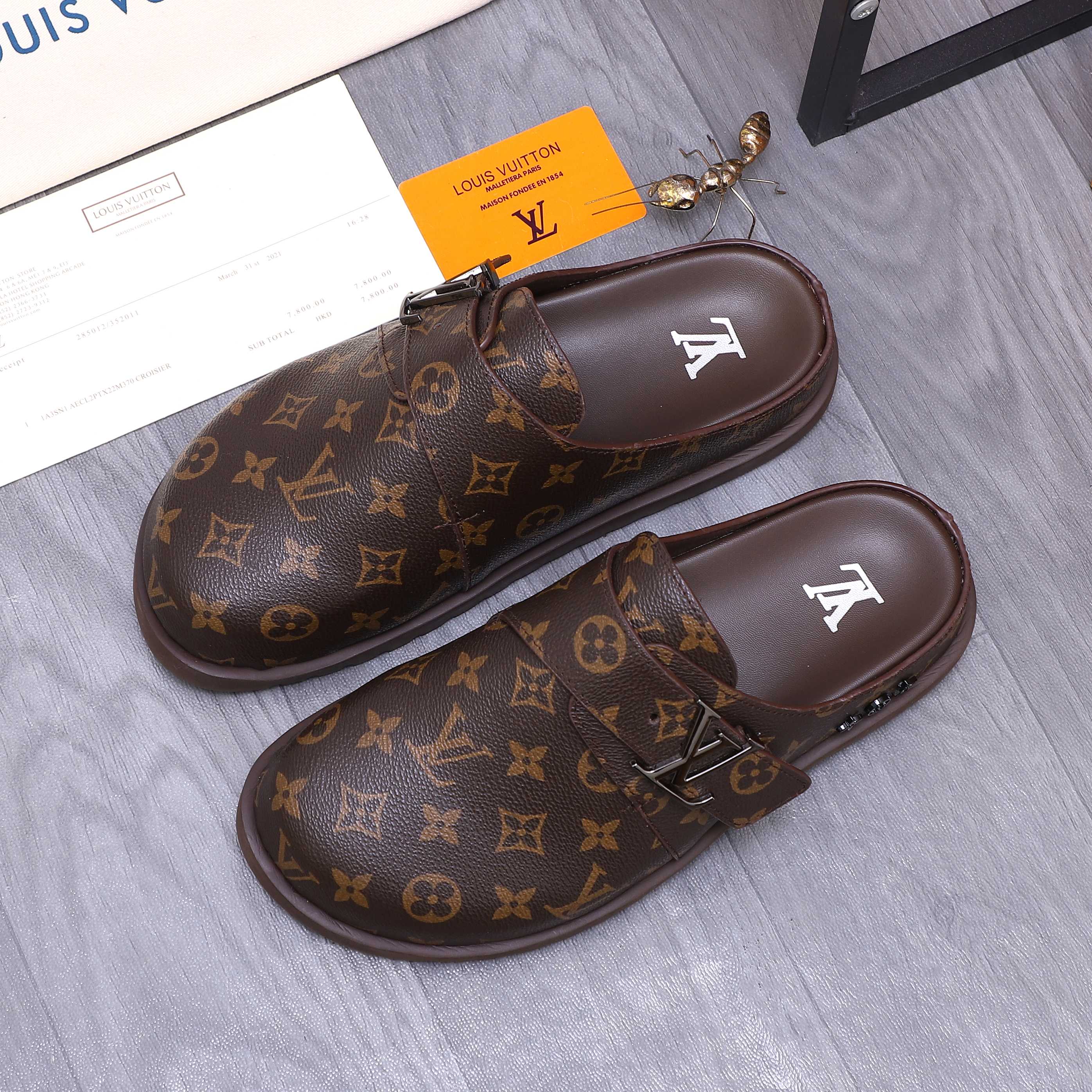 Louis Vuitton Men's Half Slippers Mules Leather Upper Original Sole 4 a1744783990278 4553