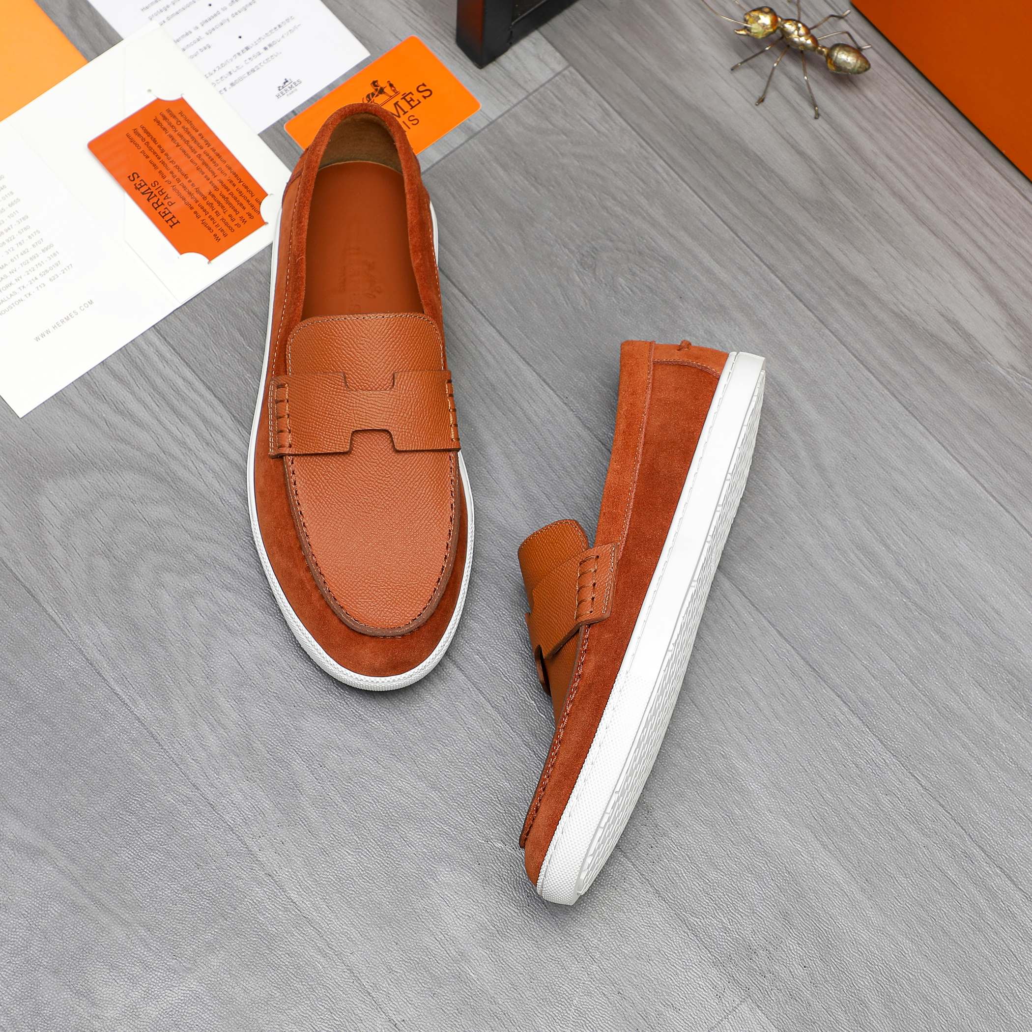 Hermès Men's Leather Loafers: Stylish Comfort in Every Step 5 a1744790423612 0787