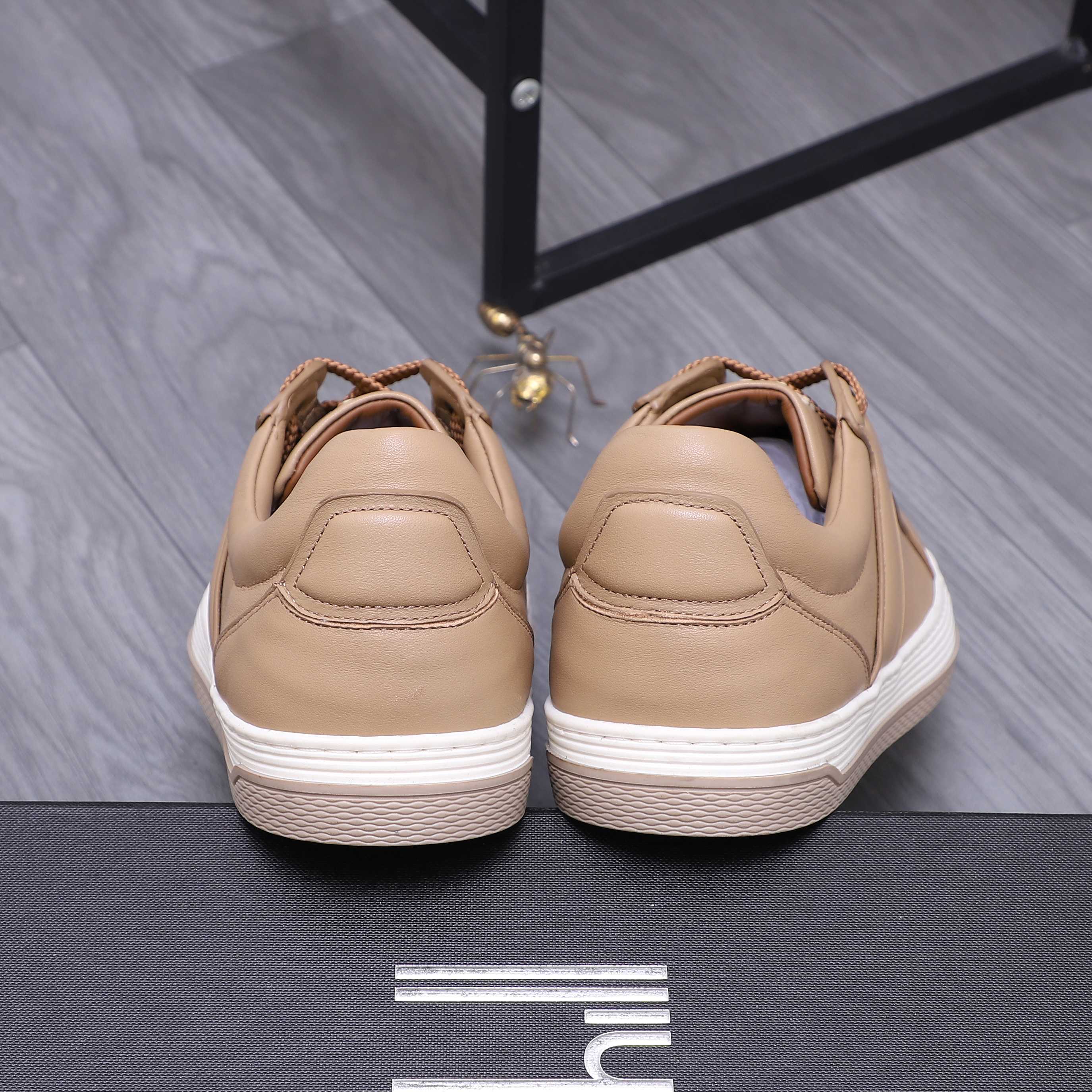 Dunhill Men's Casual Leather Sneakers - Comfortable and Stylish 11 a1744876207796 4315