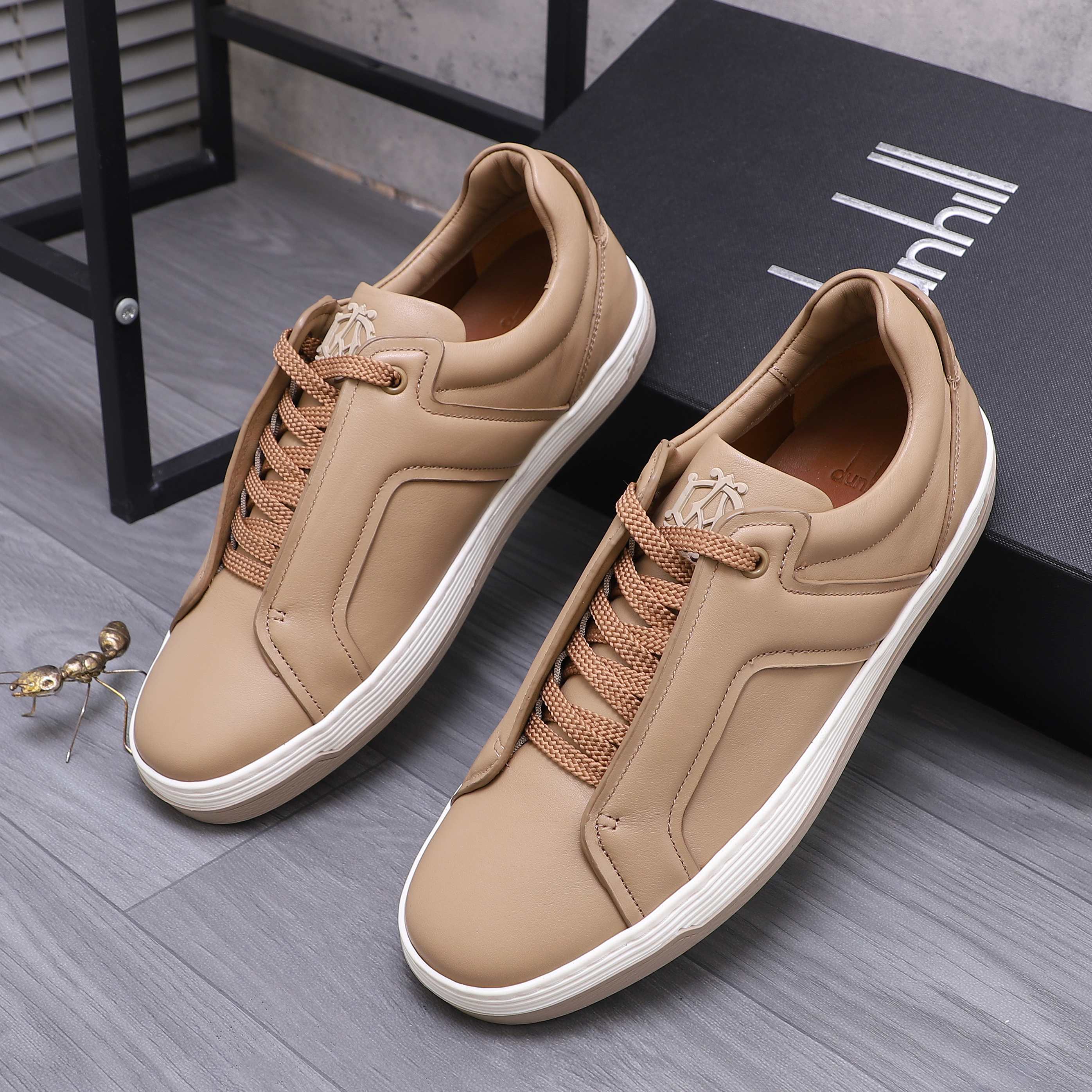 Dunhill Men's Casual Leather Sneakers - Comfortable and Stylish 3 a1744876207952 0683