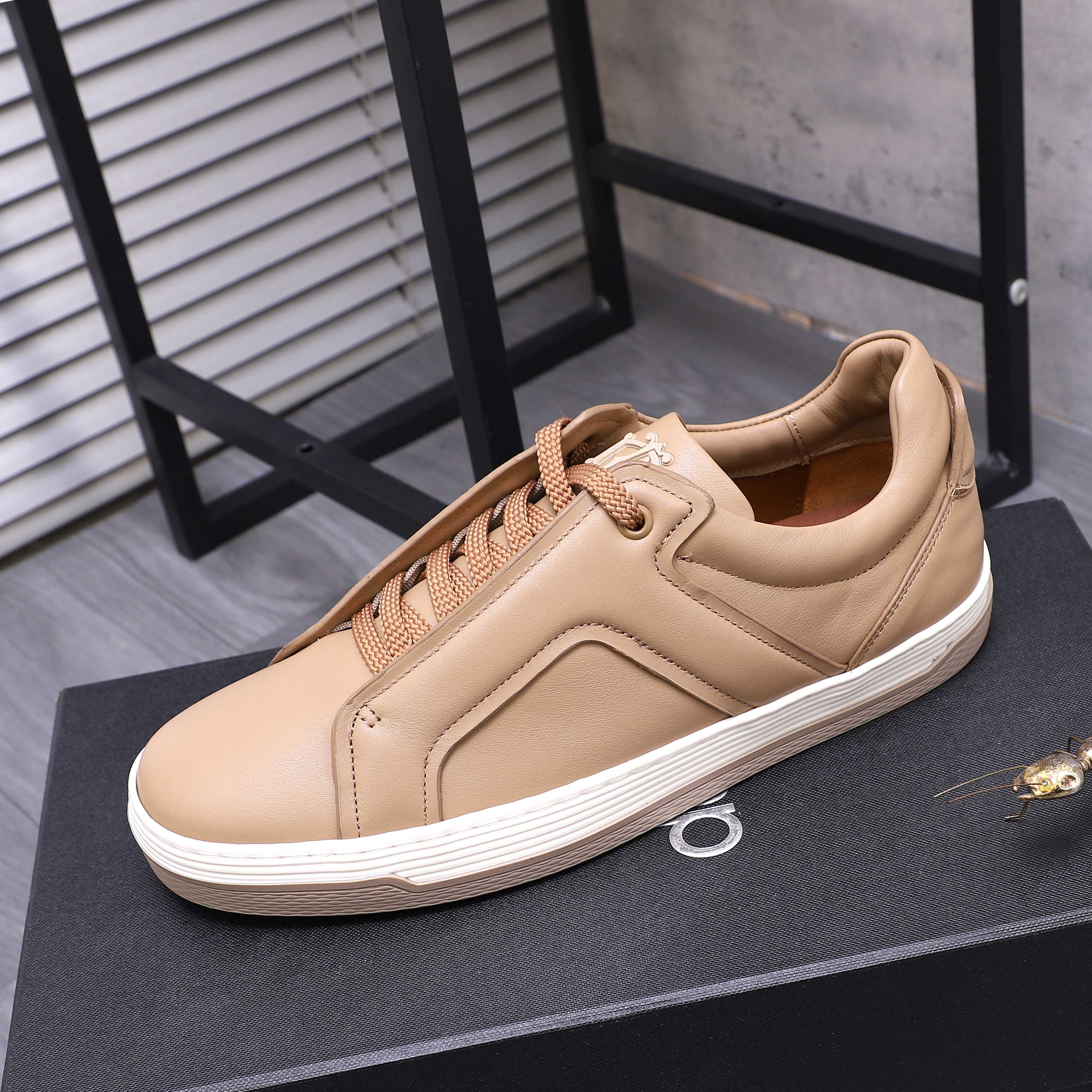 Dunhill Men's Casual Leather Sneakers - Comfortable and Stylish 6 a1744876210442 1430