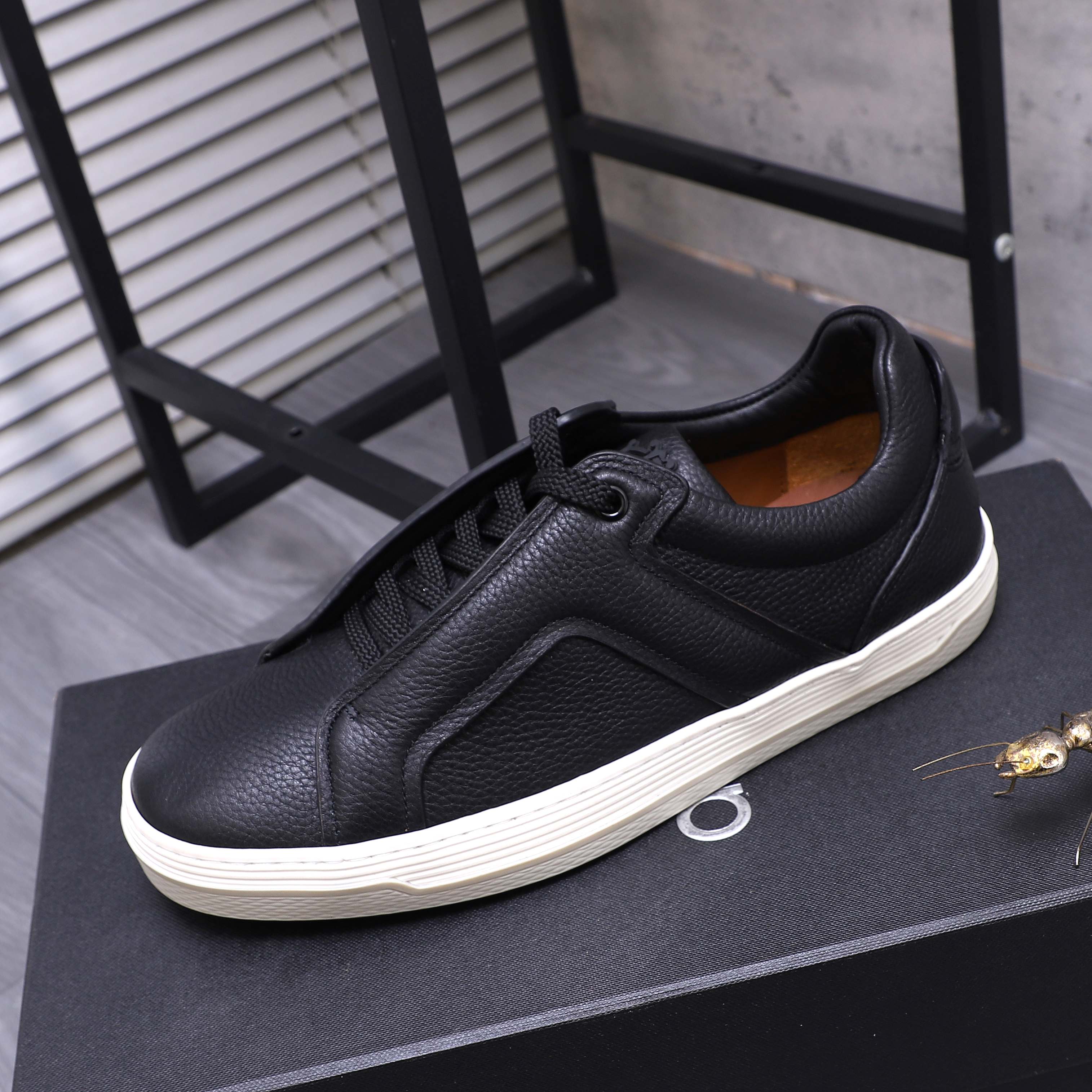 Dunhill Men's Leather Casual Sneakers in Black and White - Sizes 38-44 6 a1744877429486 4425