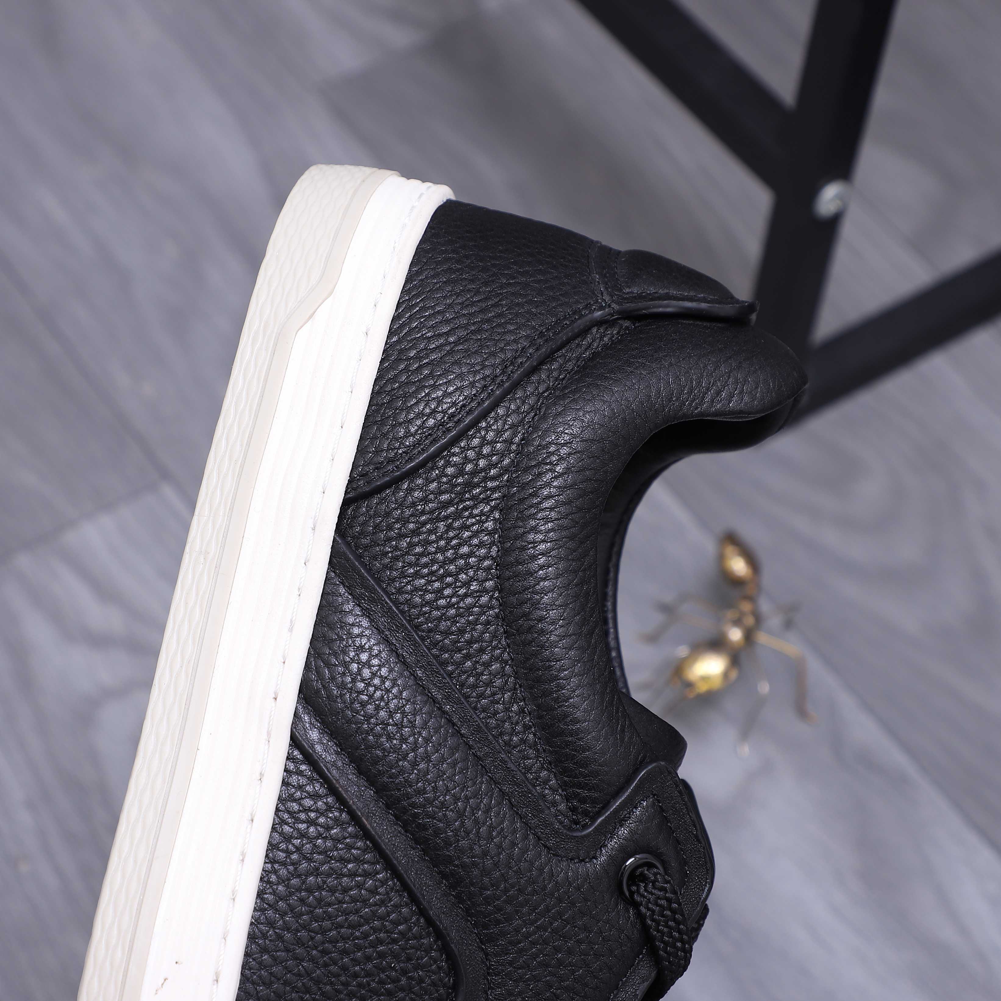 Dunhill Men's Leather Casual Sneakers in Black and White - Sizes 38-44 10 a1744877432102 4613
