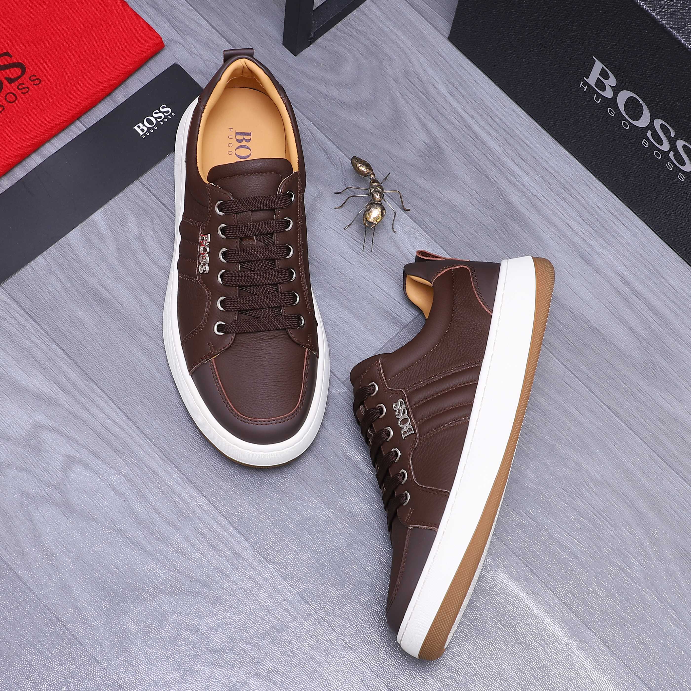 Hugo Boss Men's Leather Casual Sneakers - Stylish & Comfortable 5 a1745303382759 0844