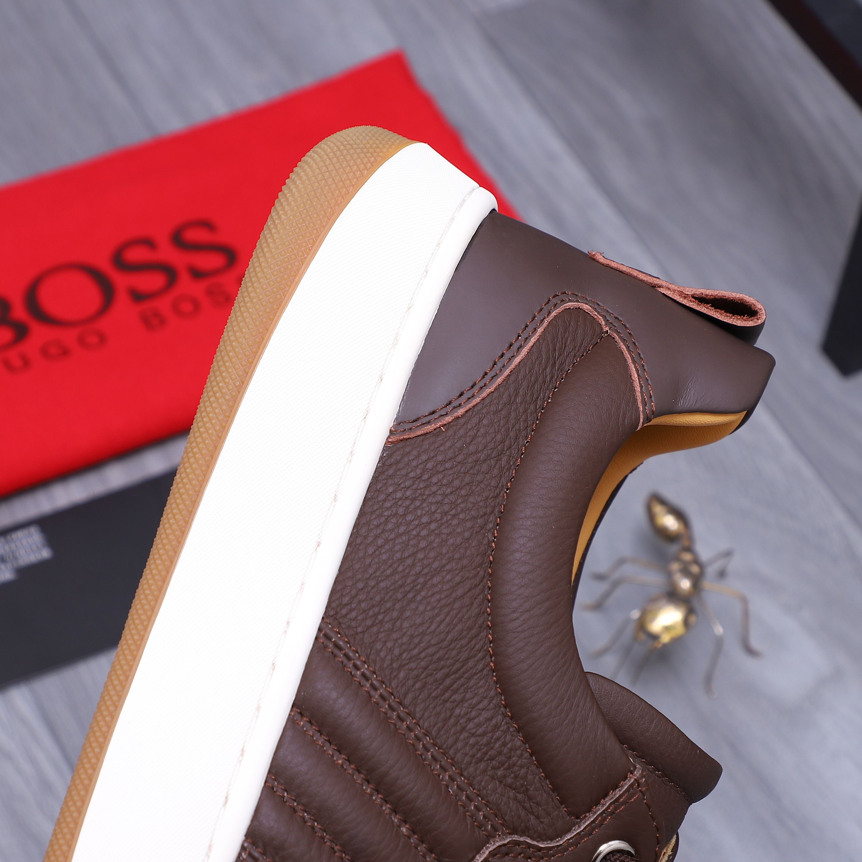 Hugo Boss Men's Leather Casual Sneakers - Stylish & Comfortable 10 a1745303384149 8685
