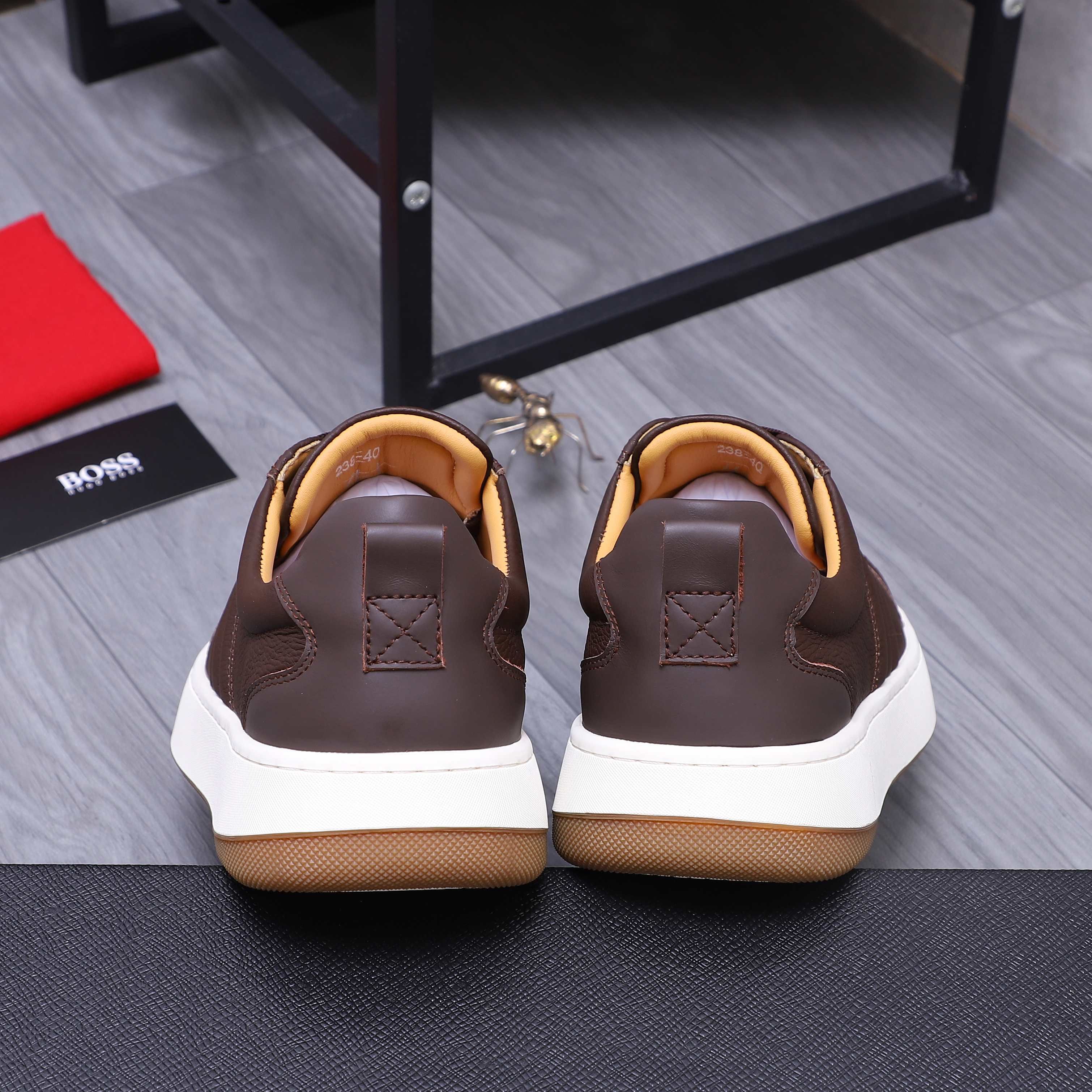 Hugo Boss Men's Leather Casual Sneakers - Stylish & Comfortable 11 a1745303384933 3880