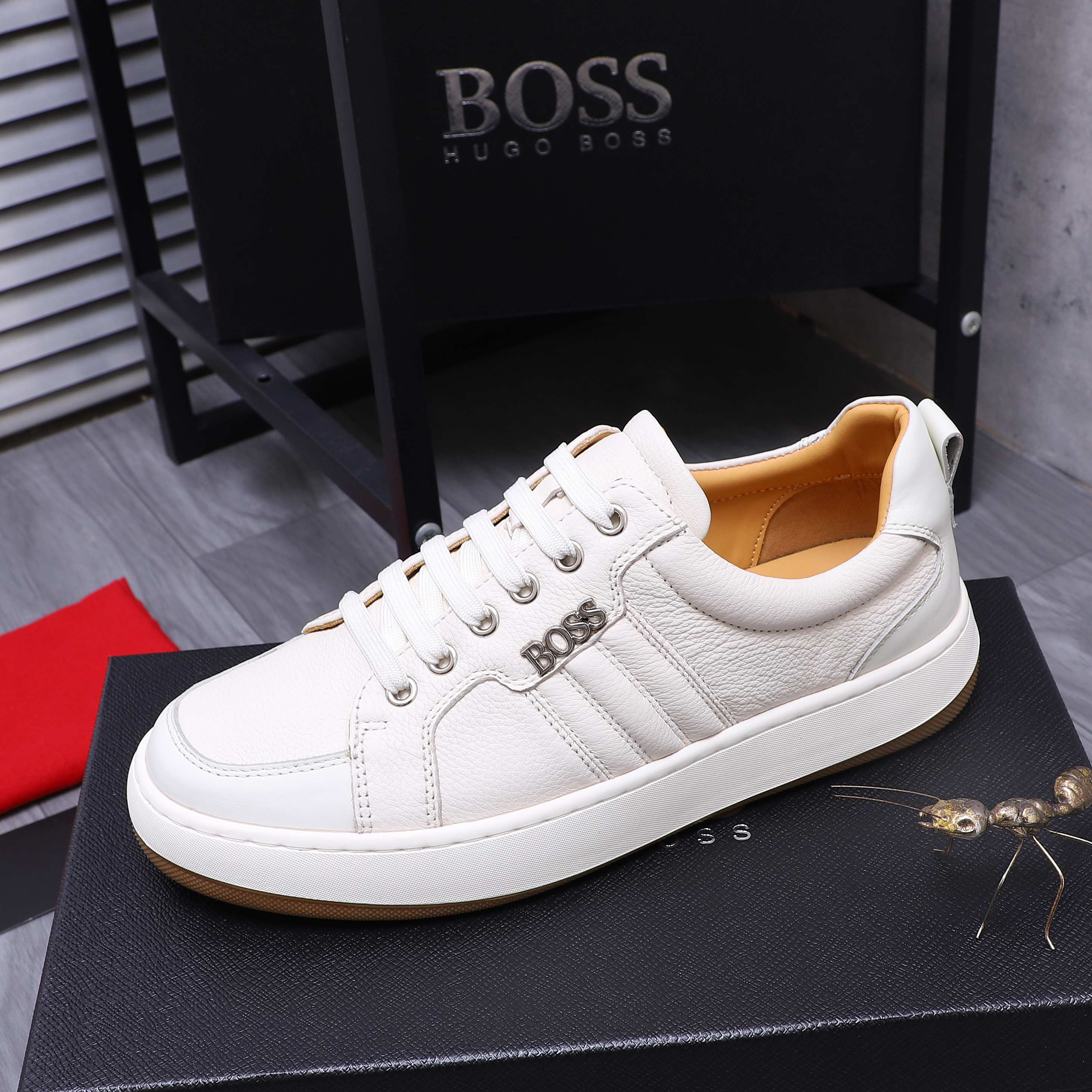 Hugo Boss Men's Leather Casual Sneakers Comfortable Fashion Shoes 6 a1745303772027 2115