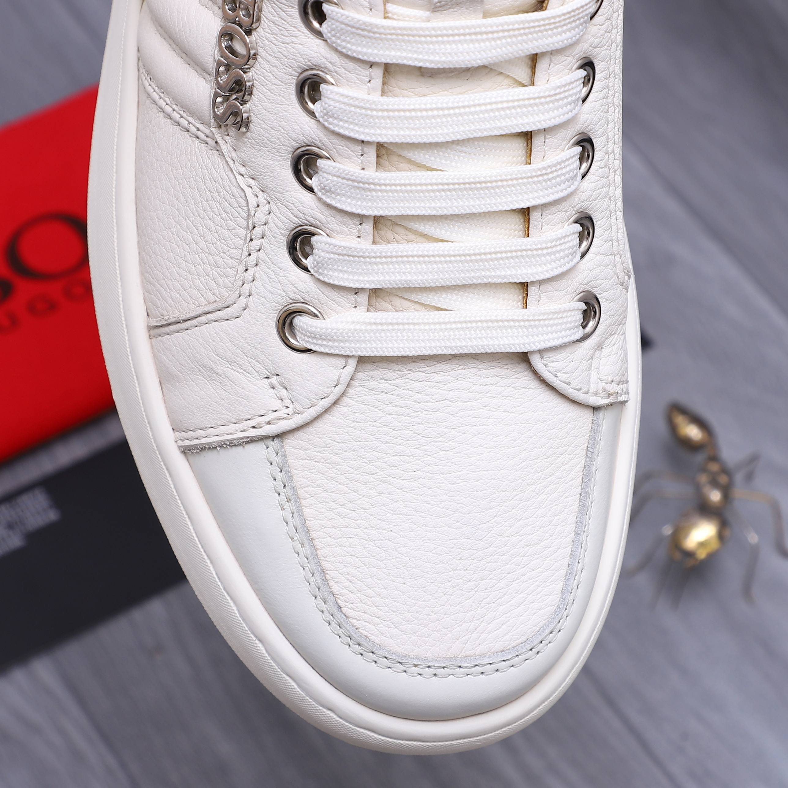 Hugo Boss Men's Leather Casual Sneakers Comfortable Fashion Shoes 9 a1745303773652 4833