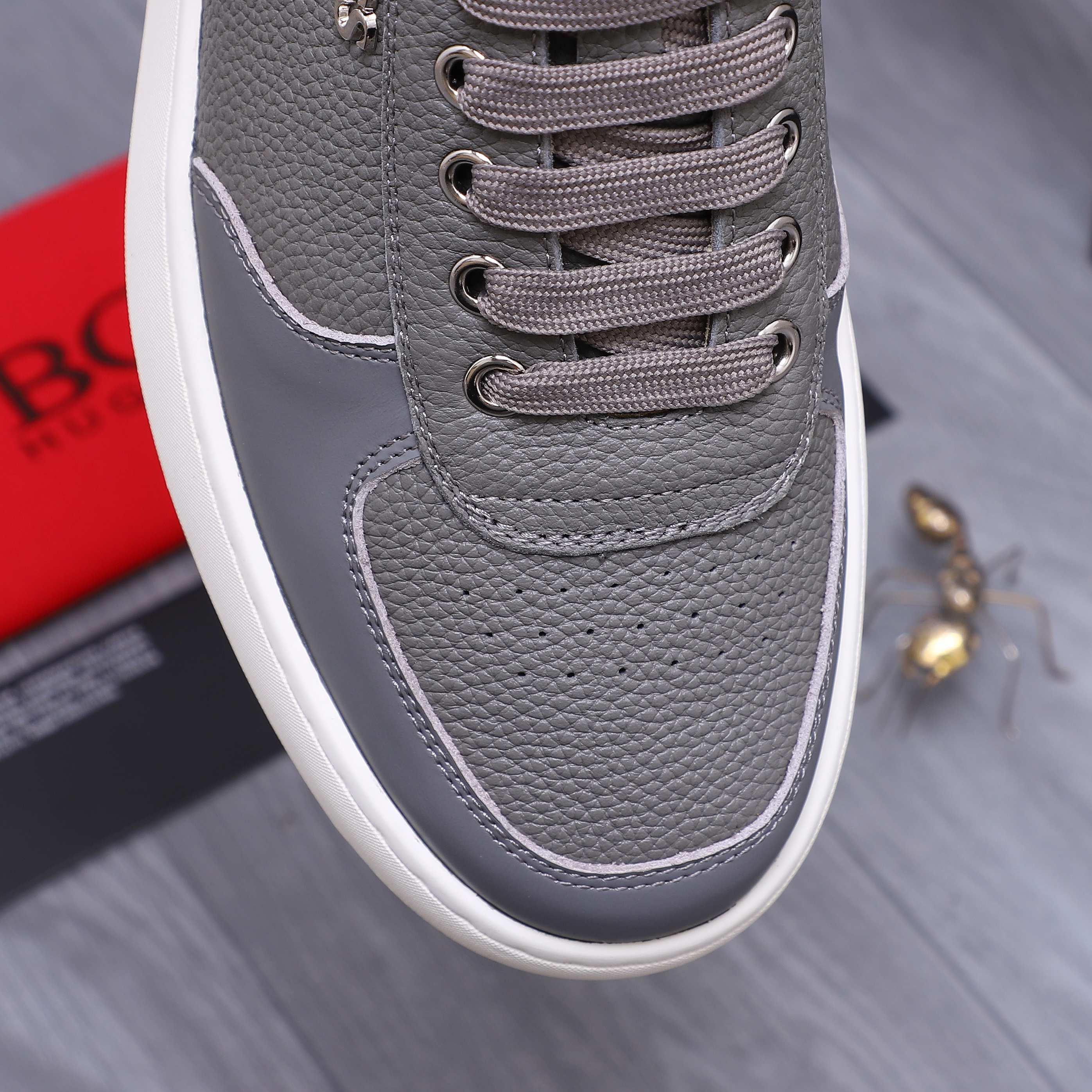 Hugo Boss Men's Leather Casual Sneakers, Comfortable & Stylish Shoes 9 a1745304897108 3411