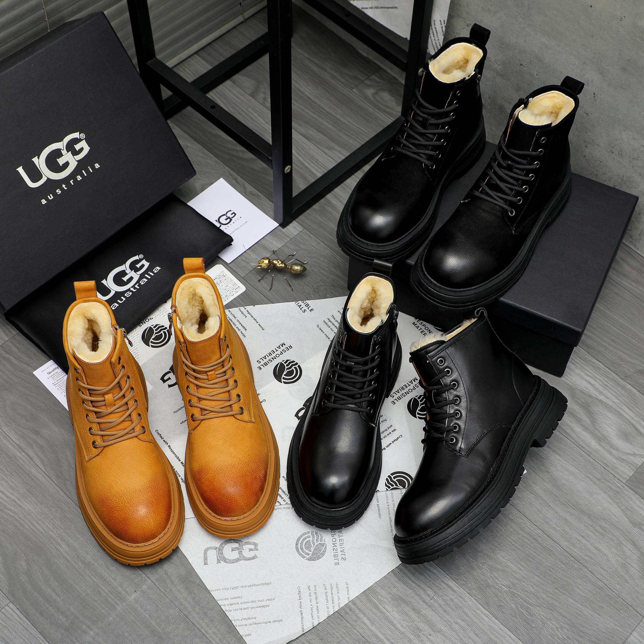 P420 商品商标：「 UGG 」冬季高帮鞋
正码码数:   38-44 (45定做不退换)
商品材料：精选优质荔纹擦色牛皮鞋面 真羊毛内里 橡胶大底