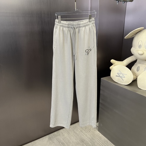 ZILIMARK Louis Vuitton 25SS Retro Style Cotton Blend Sweatpants for Men and Women 1 ZILIMARK Louis Vuitton 25SS Retro Style Cotton Blend Sweatpants for Men and Women