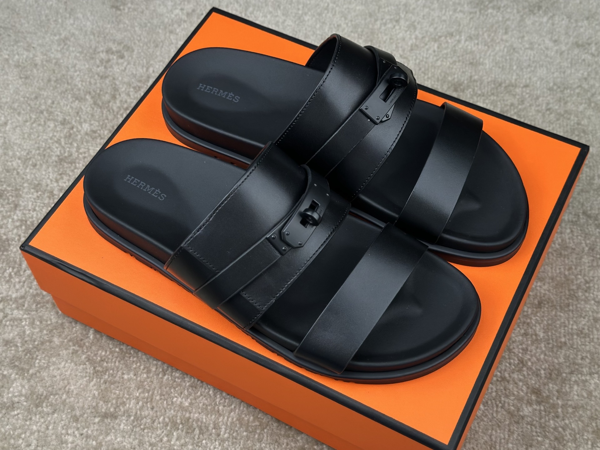 Hermès Jackson Leather Sandals - Black, Stylish Summer Footwear, Size 38-47 3 i1741412569000 4282 0 1