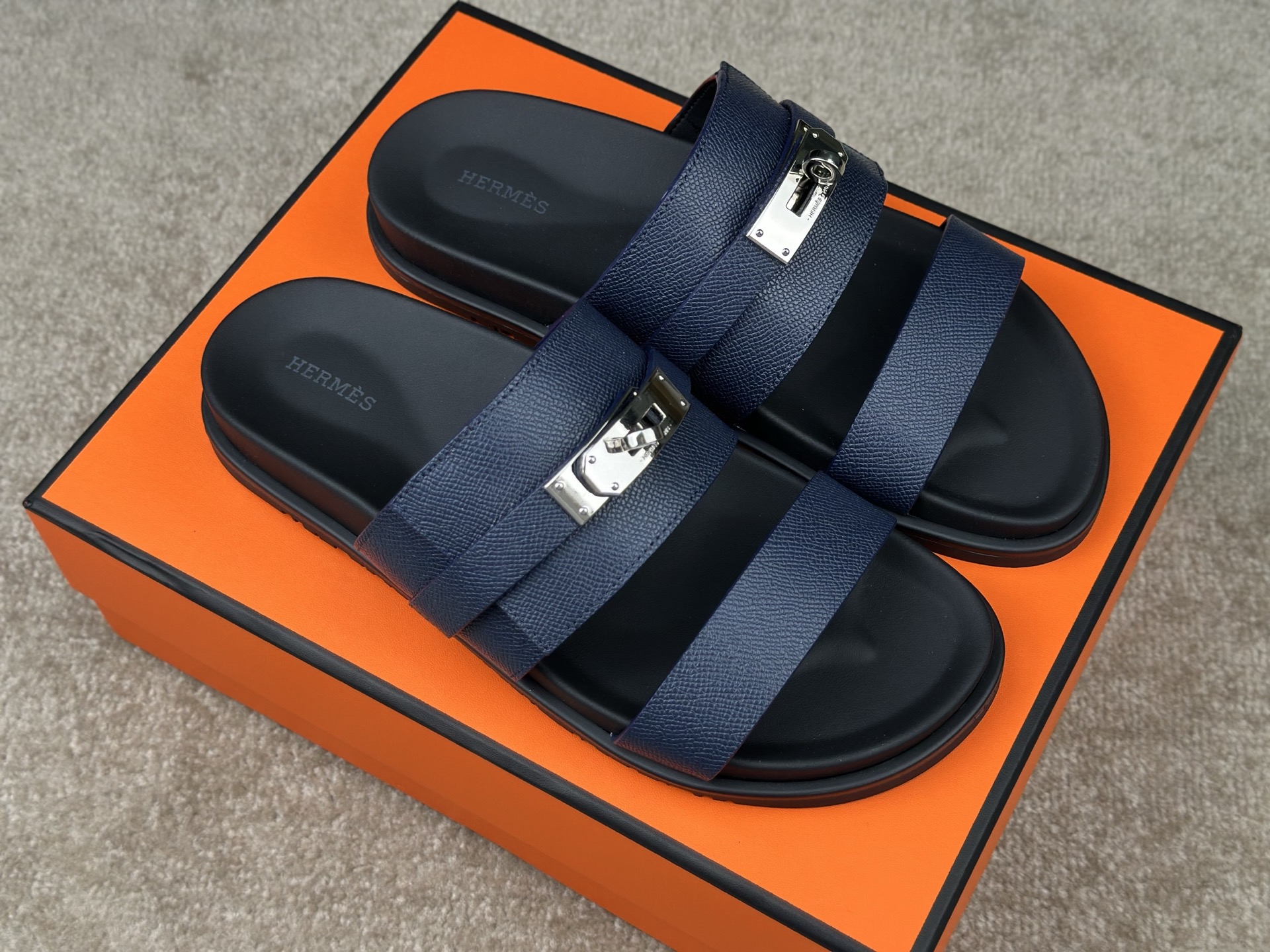 Hermes Jackson Sandals - Stylish Leather Slides with Iconic Kelly Buckle 3 i1741413222373 8231 0 3
