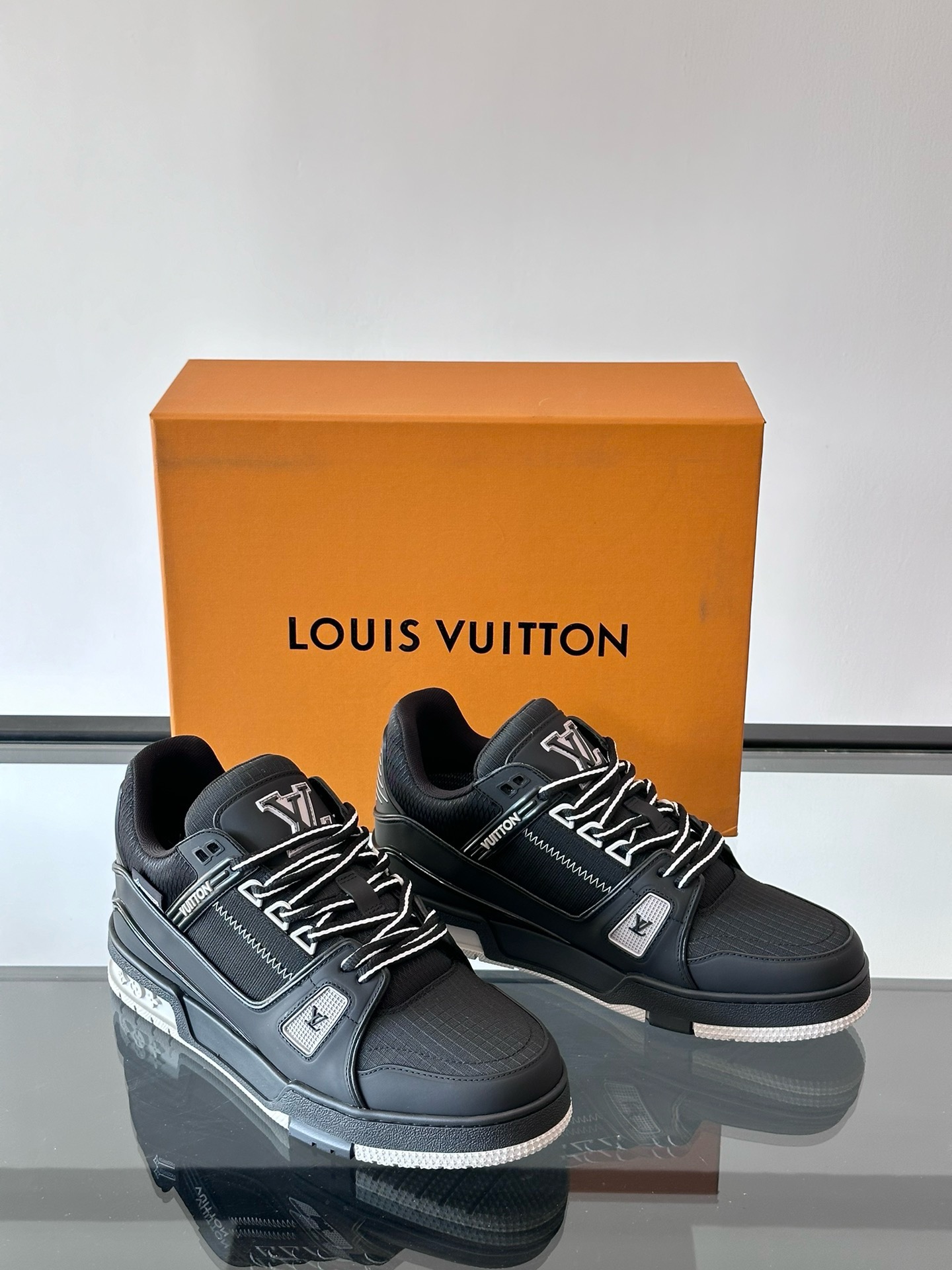 Louis Vuitton Trainer Sneaker Damier Leather Black, Monogram Flowers Outsole 6 i1734405396 5580 1