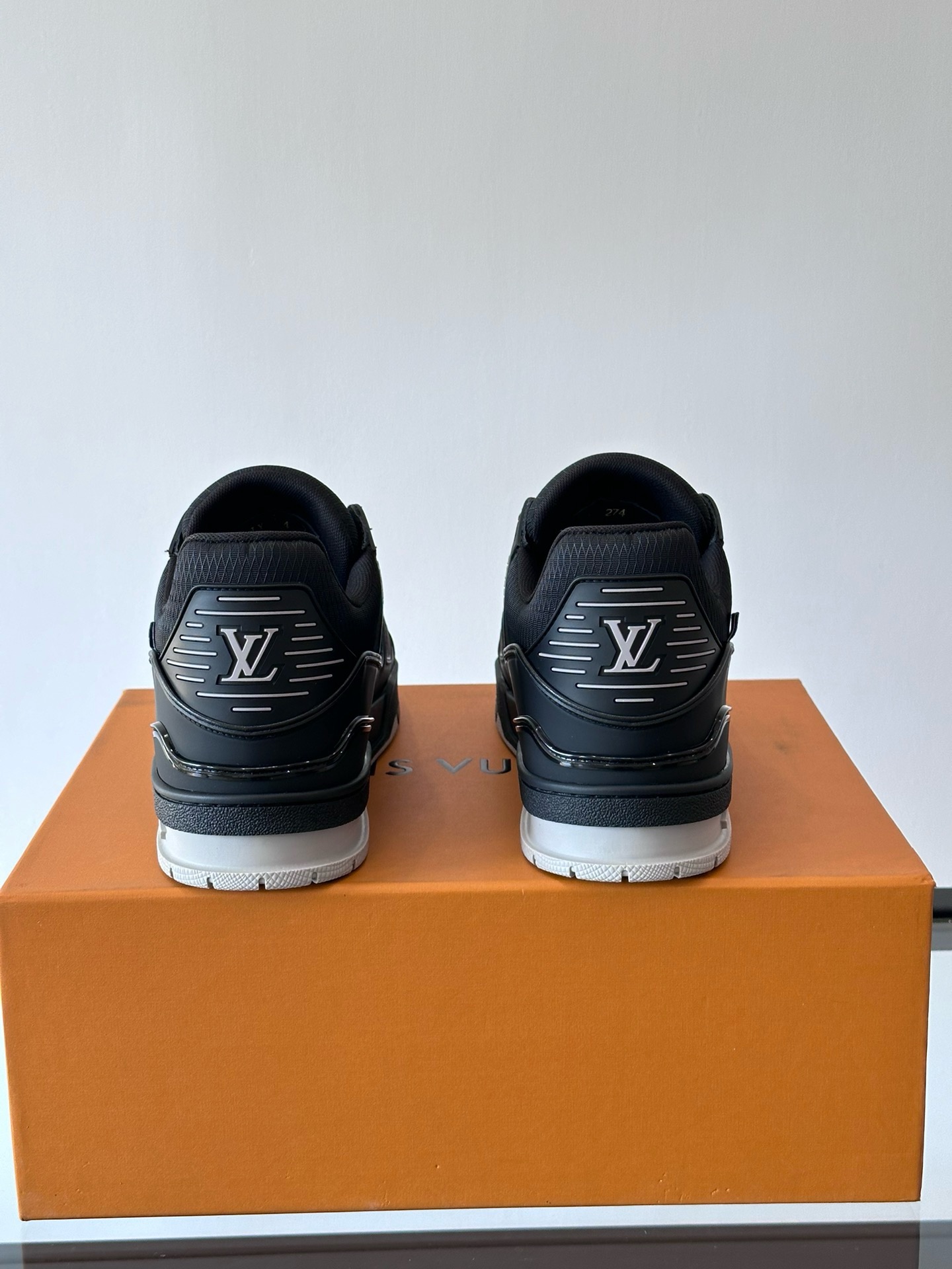Louis Vuitton Trainer Sneaker Damier Leather Black, Monogram Flowers Outsole 9 i1734405396 5640 8