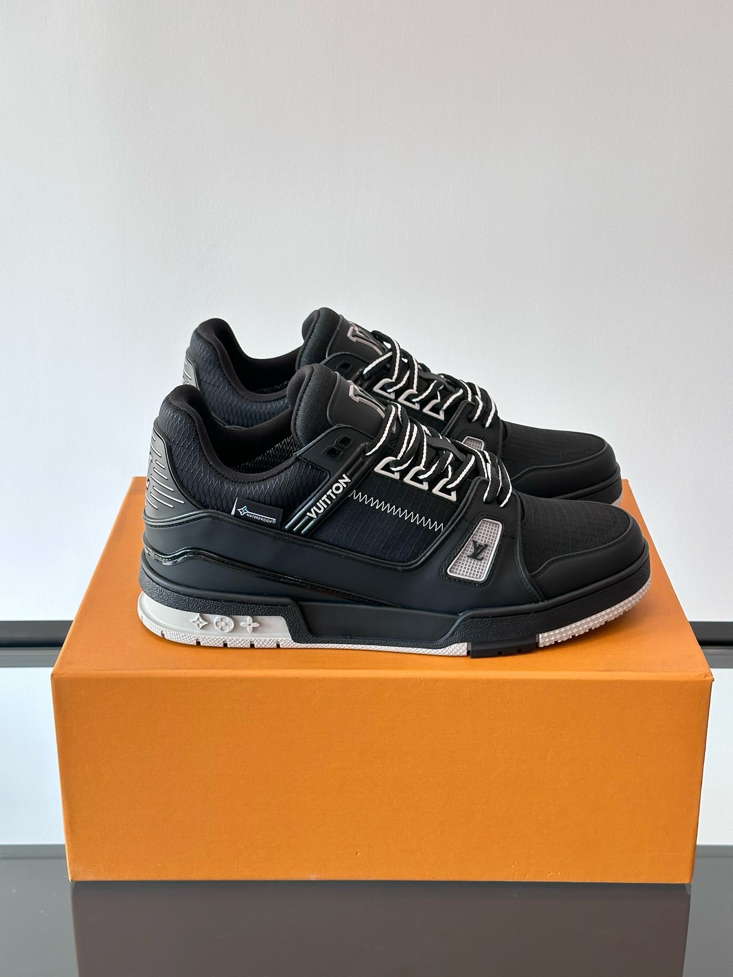Louis Vuitton Trainer Sneaker Damier Leather Black, Monogram Flowers Outsole 2 i1734405396 8112 3