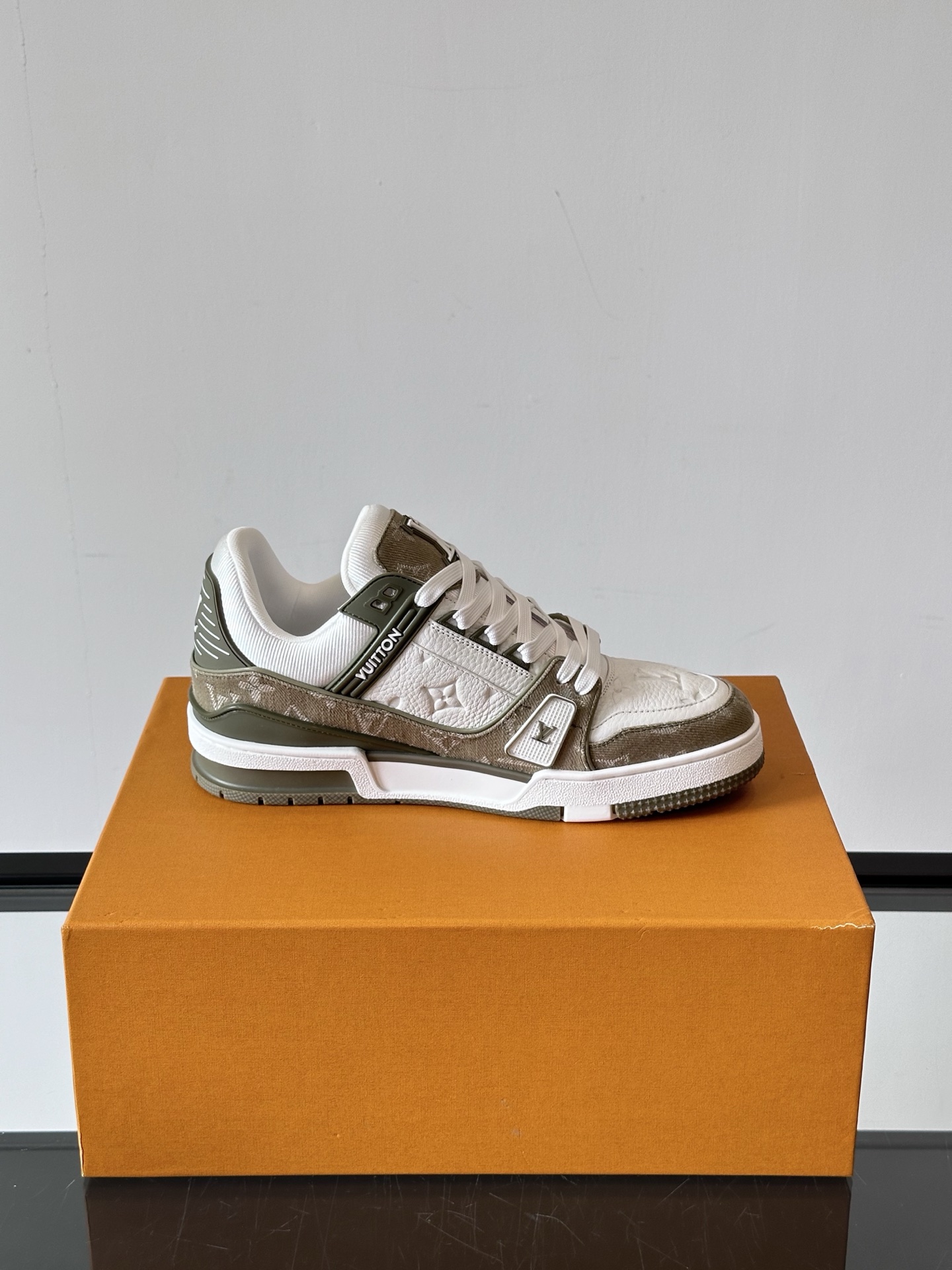 נעליים אופנה אפונה Louis Vuitton Trainer מחודשים בגוון Damier 6 i1751765406881 5632 0 4