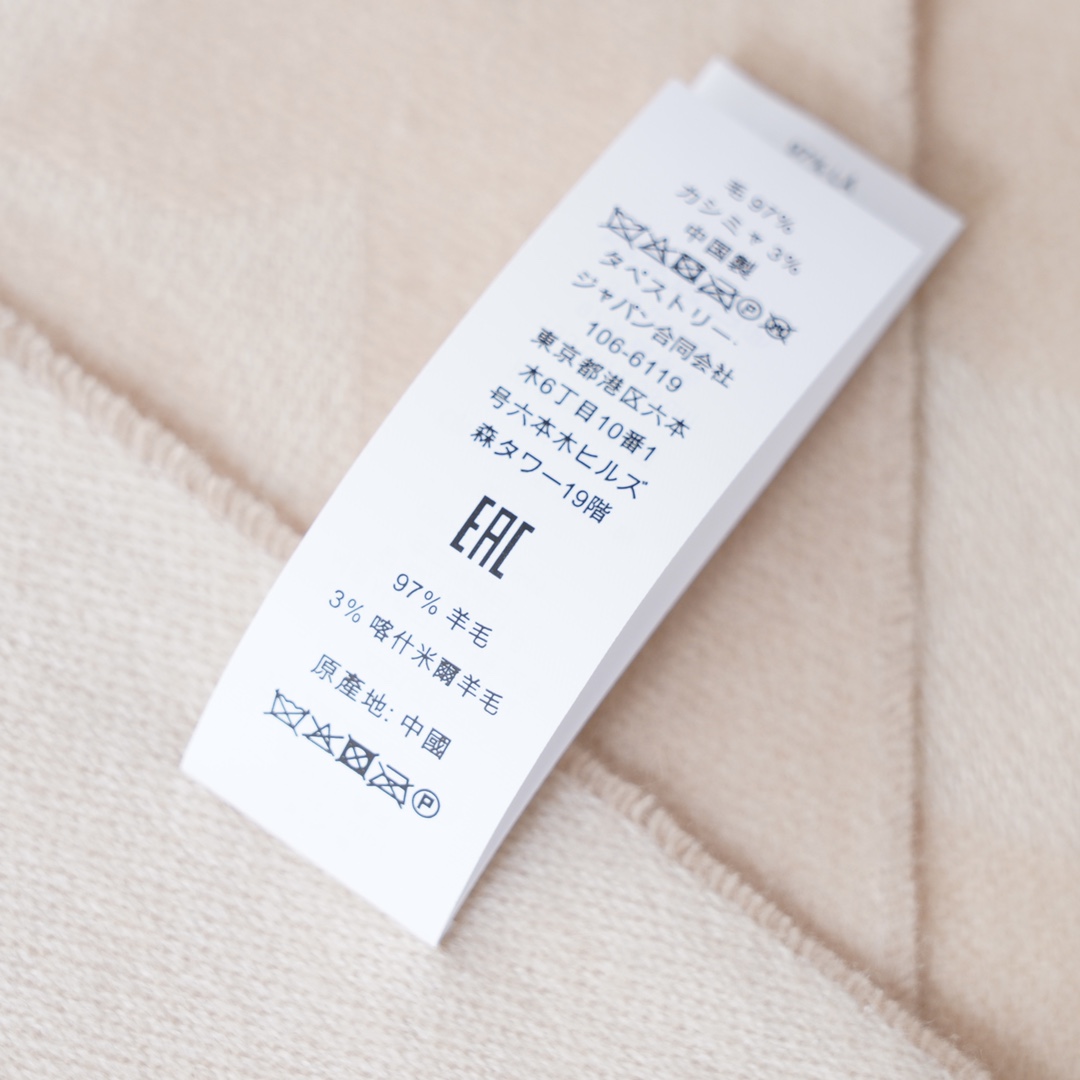 Coach 粉笔白色细节，纯 COACH 蔻驰 奥莱 标志大尺寸老花围巾 CU807