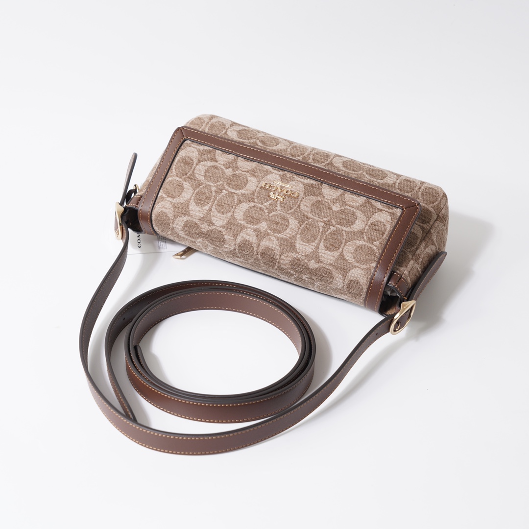 Coach 纯 COACH蔻驰 CCV65 奥莱女士ETTA25号 单肩包腋下包