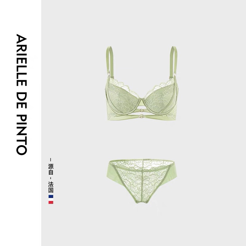 Arielle de Pinto Lace Lingerie Set - Comfortable Wireless Bra and Panty Set
