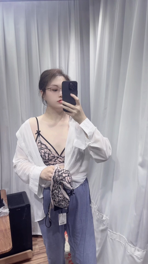 French Style Lace Lingerie Set - Wireless Triangle Cup Bra and Panties 21 French Style Lace Lingerie Set - Wireless Triangle Cup Bra and Panties