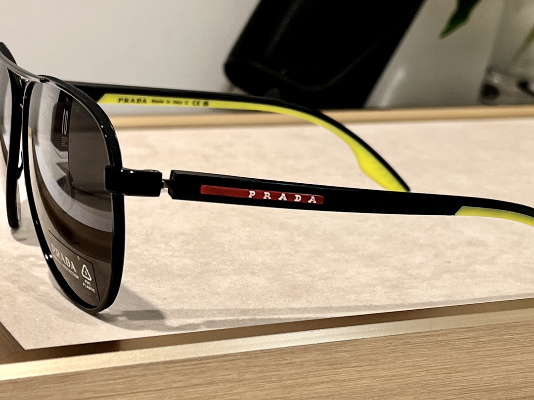  TOP quality
PRADA 
PS52WS
Size61-14-145
